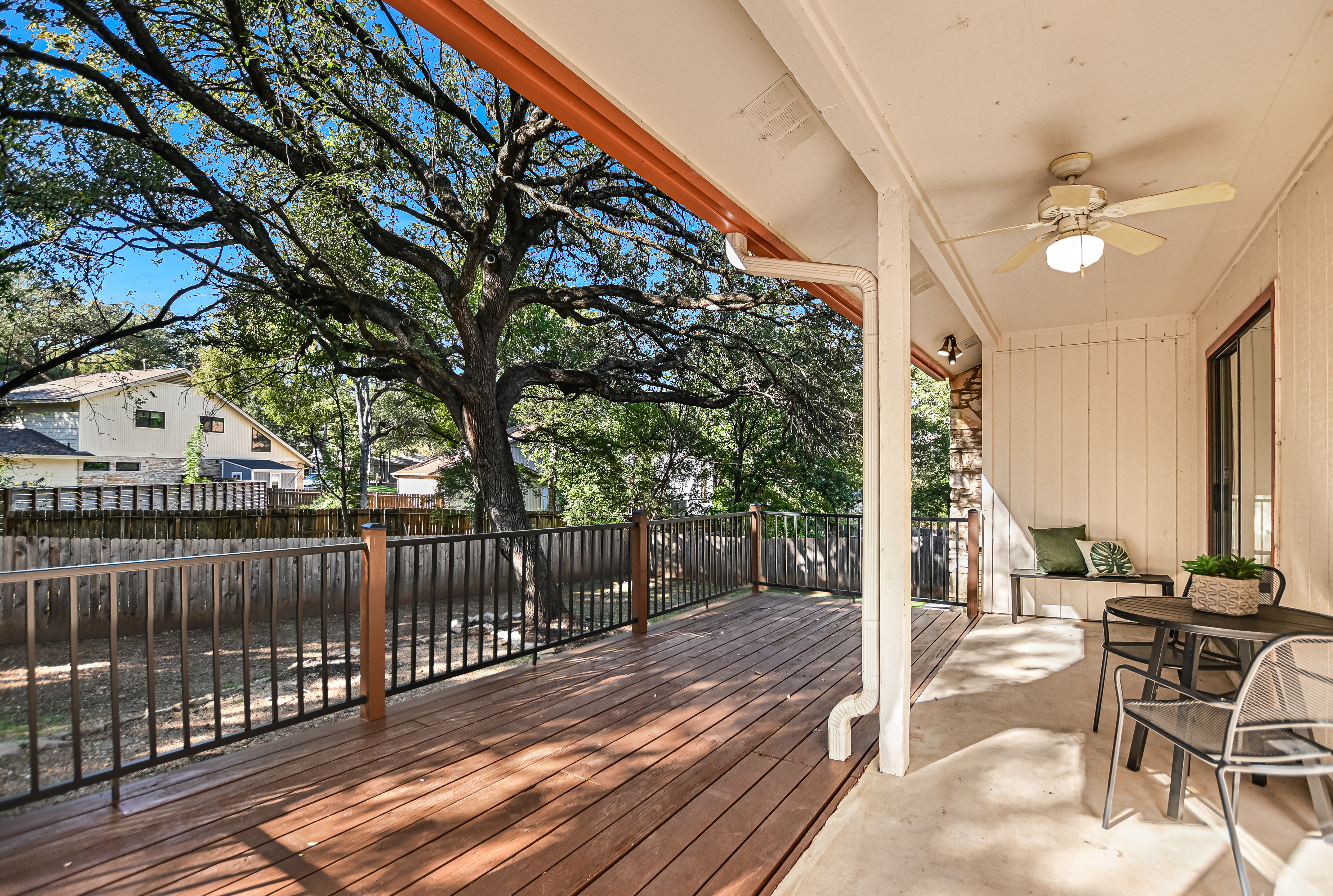  Desirable, Established Oak Forest Neighborhood of NW Austin - 物件實景