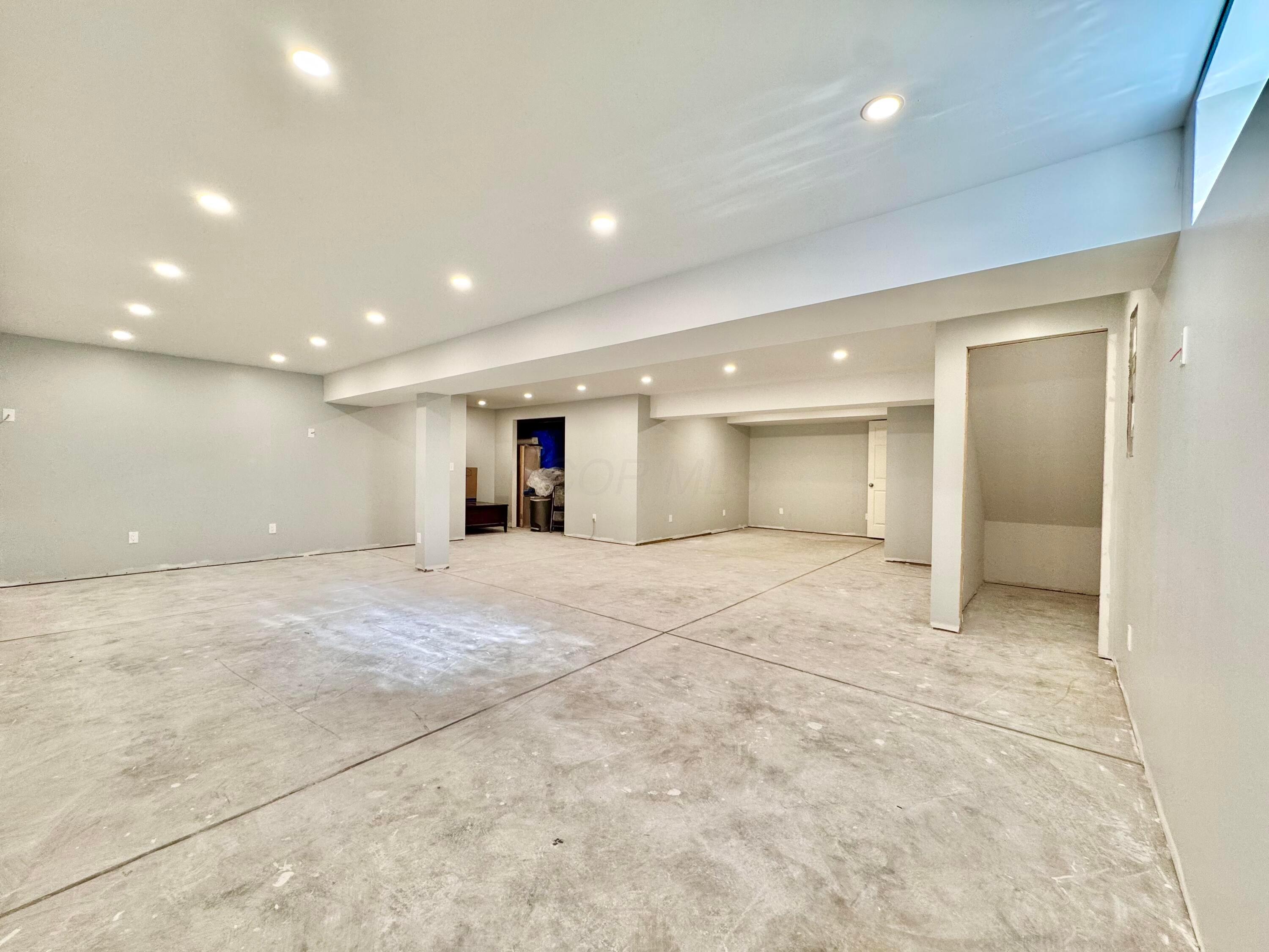 Powell, Ohio, 43065, United States, 3 Bedrooms Bedrooms, ,2 BathroomsBathrooms,Residential,For Sale,1989731