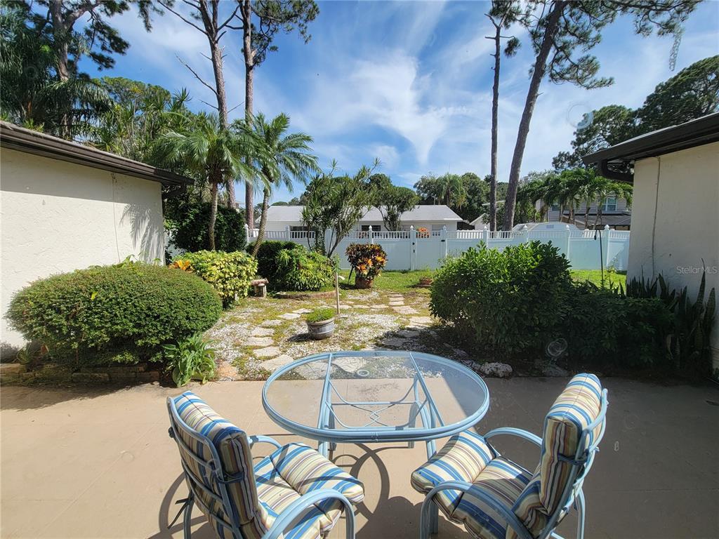 Seminole, Florida, 33776, United States, 5 Bedrooms Bedrooms, ,3 BathroomsBathrooms,Residential,For Sale,1913613