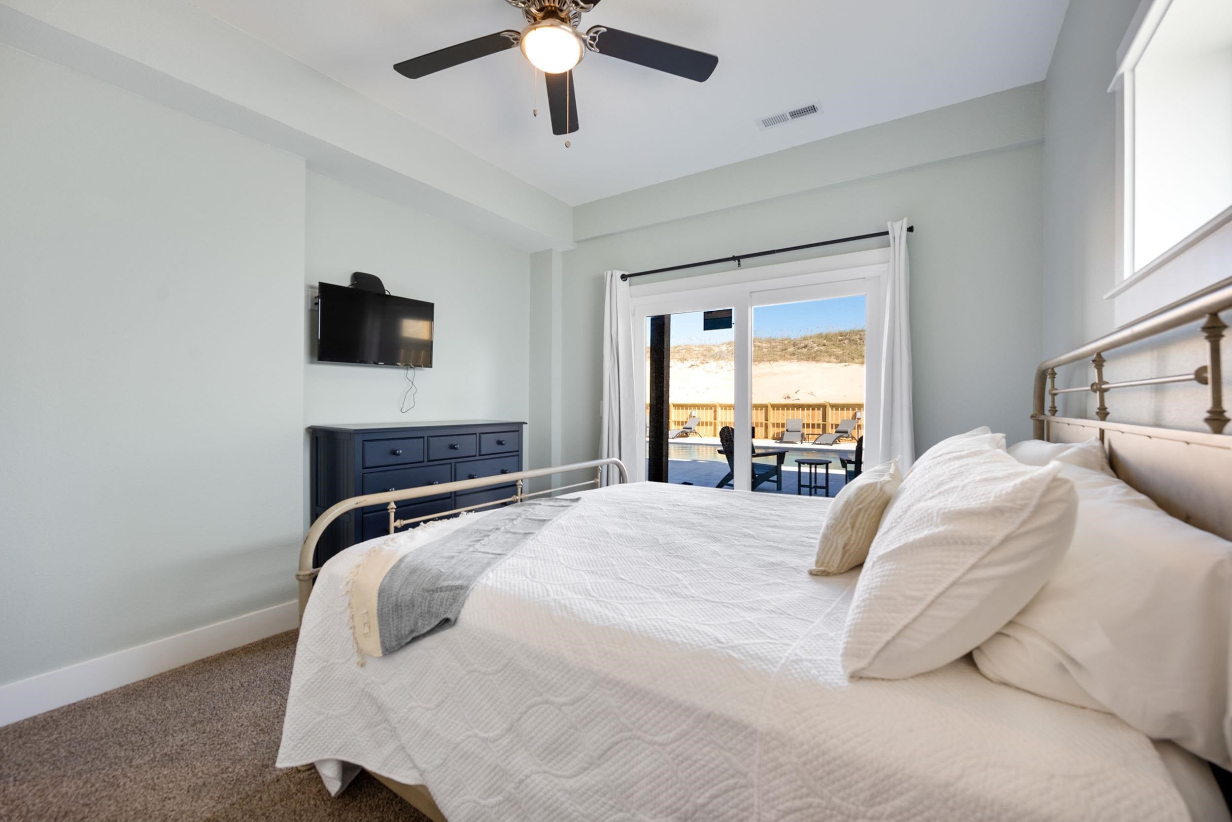 Corolla, North Carolina, 27927, United States, 12 Bedrooms Bedrooms, ,12 BathroomsBathrooms,Residential,For Sale,1980657