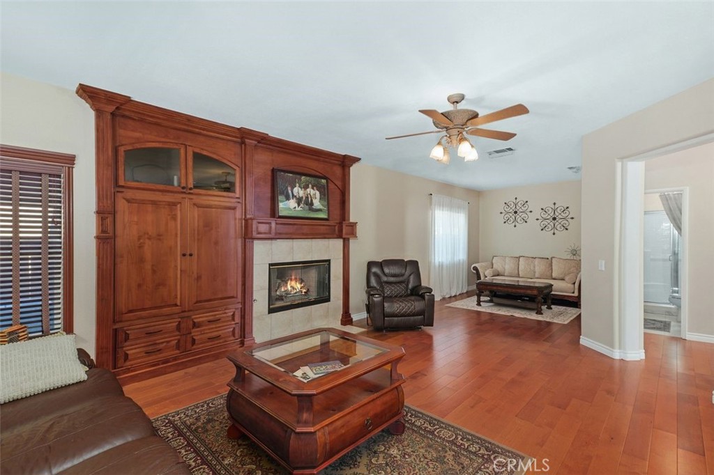 Murrieta, California, 92563, United States, 4 Bedrooms Bedrooms, ,4 BathroomsBathrooms,Residential,For Sale,1829375