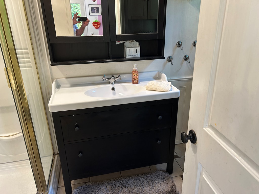 Holmes, New York, 12531, United States, 4 Bedrooms Bedrooms, ,2 BathroomsBathrooms,Residential,For Sale,1979476