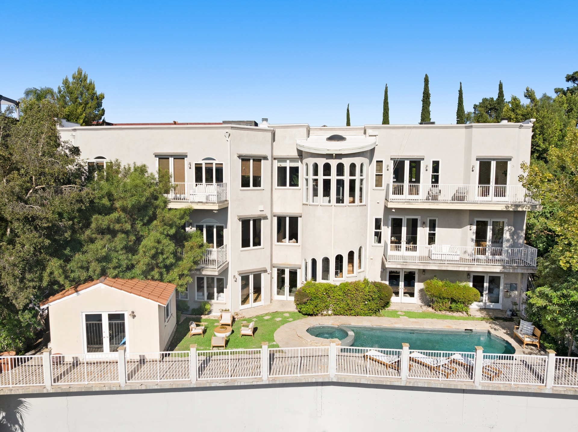  1939 Stradella Road - 物件實景