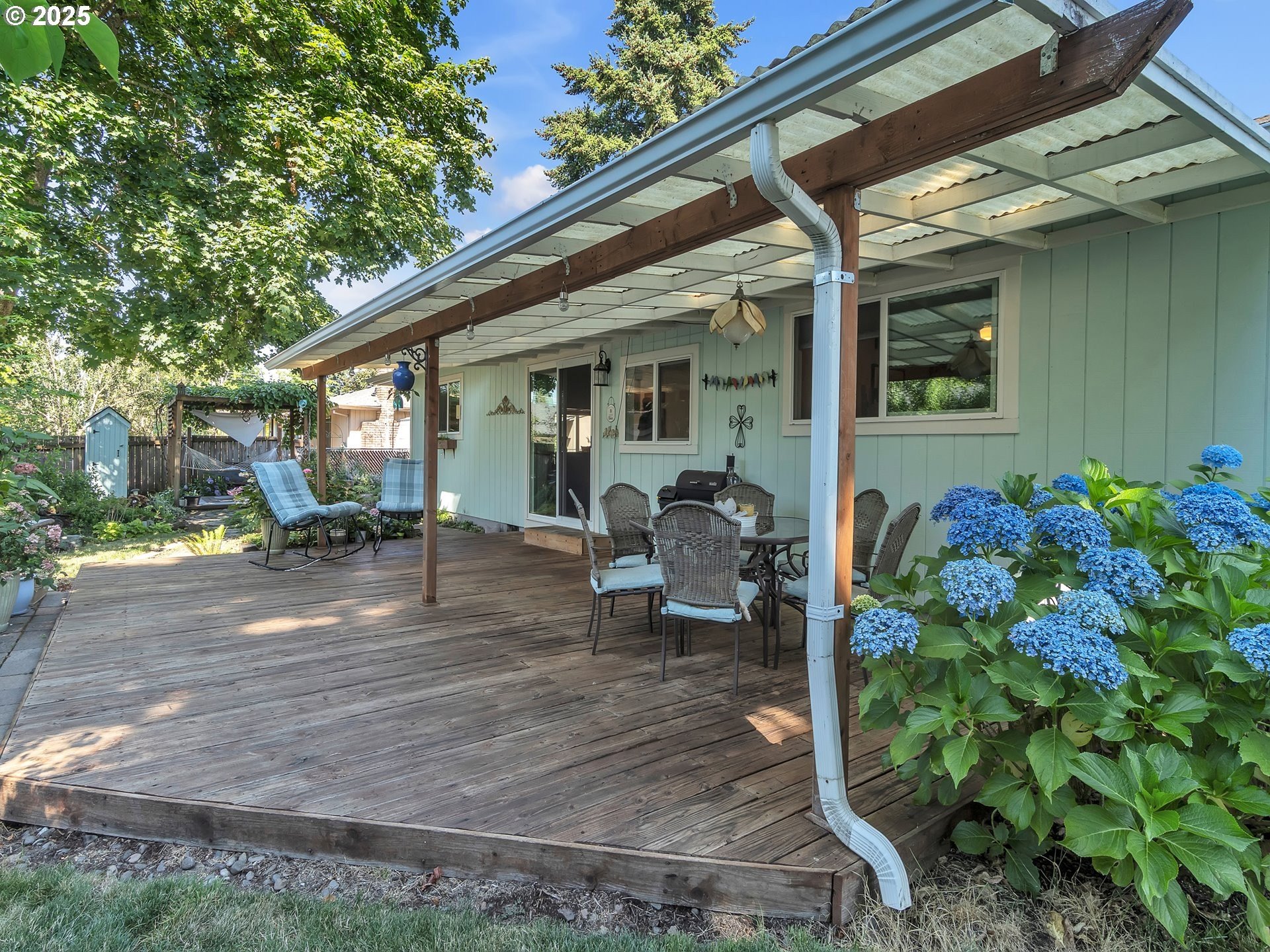McMinnville, Oregon, 97128, United States, 3 Bedrooms Bedrooms, ,2 BathroomsBathrooms,Residential,For Sale,1901824