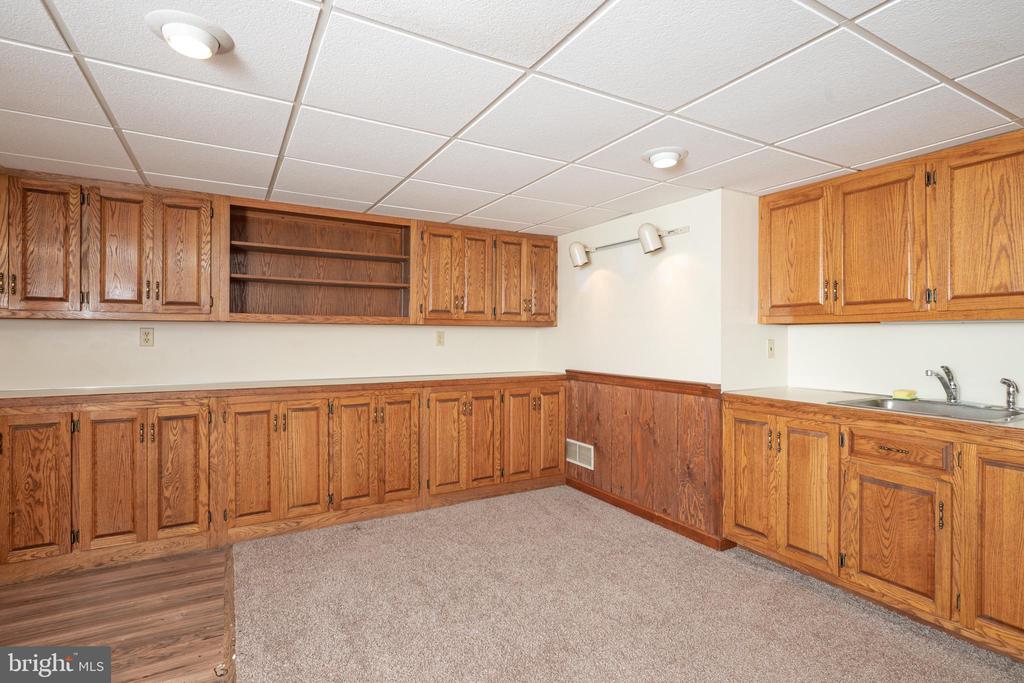 Reading, Pennsylvania, 19607, United States, 4 Bedrooms Bedrooms, ,4 BathroomsBathrooms,Residential,For Sale,1951295