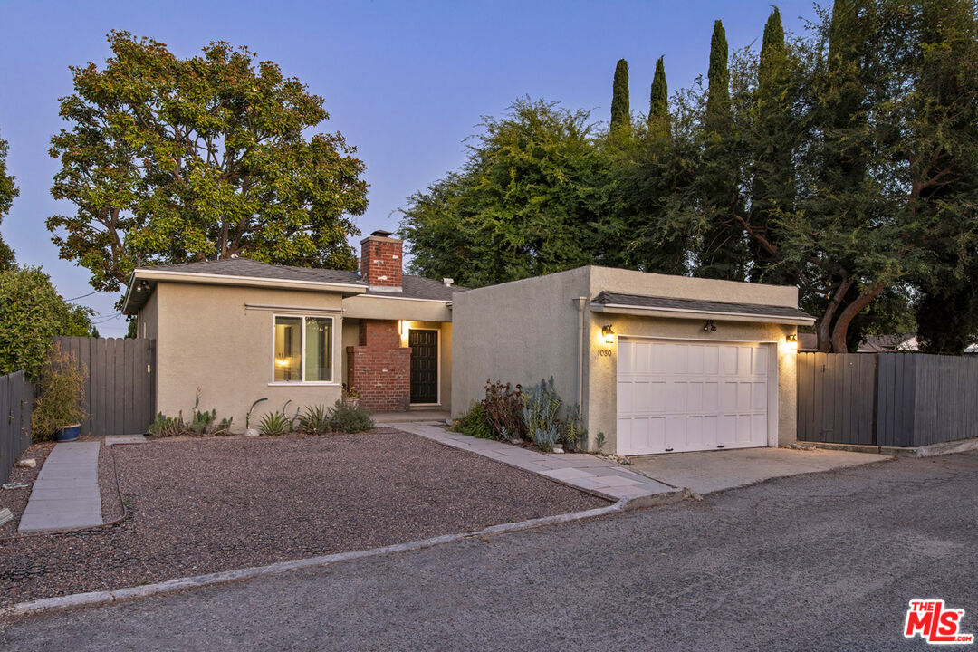 Los Angeles, California, 90031, United States, 2 Bedrooms Bedrooms, ,1 BathroomBathrooms,Residential,For Sale,1942306