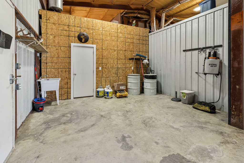 Mabank, Texas, 75147, United States, 2 Bedrooms Bedrooms, ,3 BathroomsBathrooms,Residential,For Sale,1989004