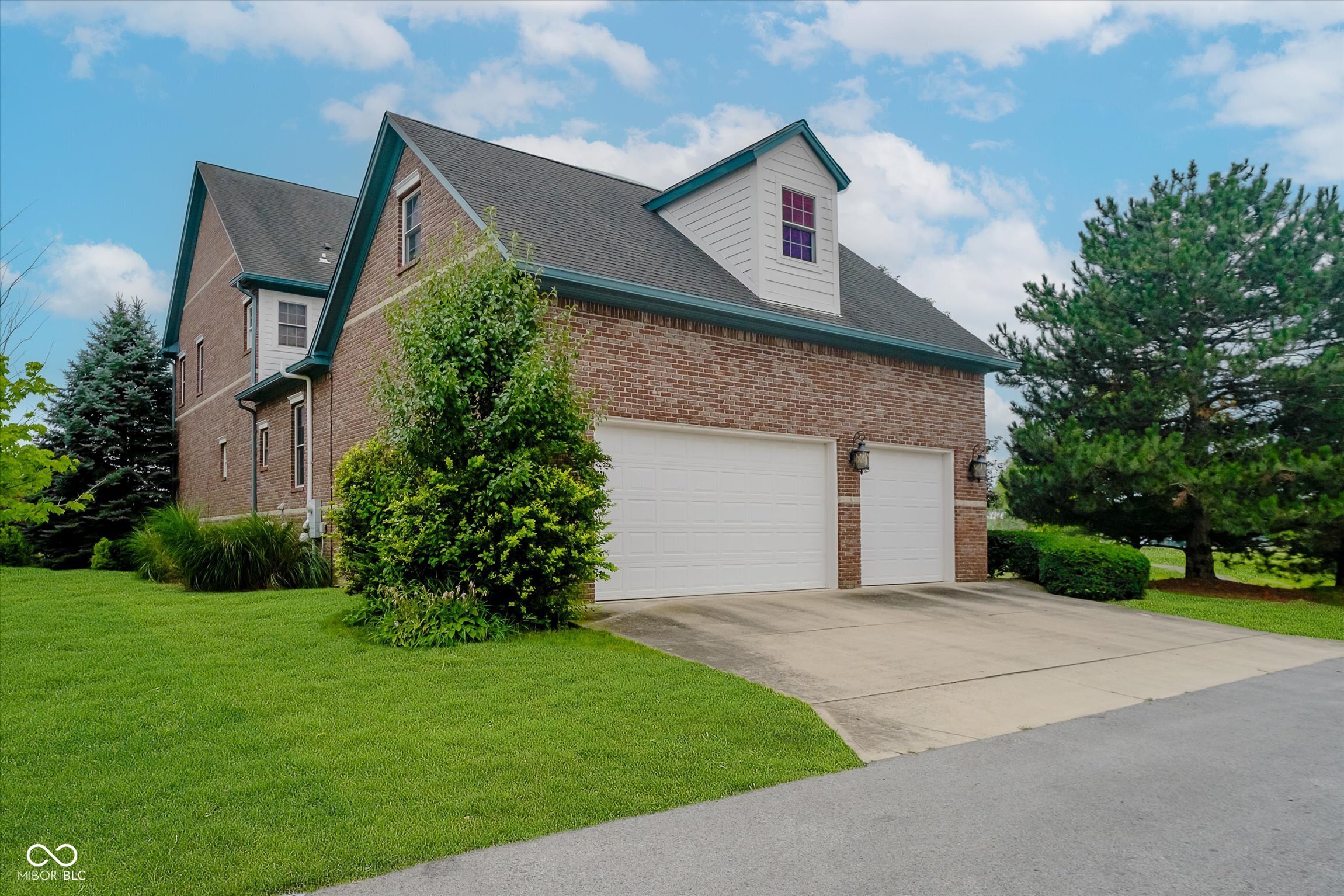 Avon, Indiana, 46123, United States, 4 Bedrooms Bedrooms, ,4 BathroomsBathrooms,Residential,For Sale,1915470