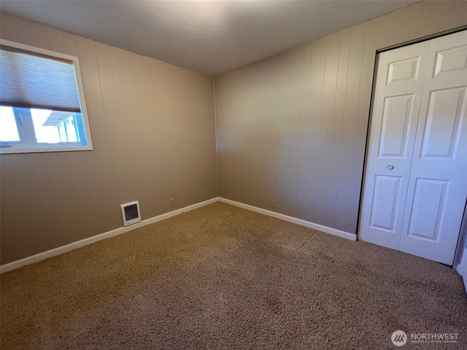 Oak Harbor, Washington, 98277, United States, 3 Bedrooms Bedrooms, ,1 BathroomBathrooms,Residential,For Sale,1983313