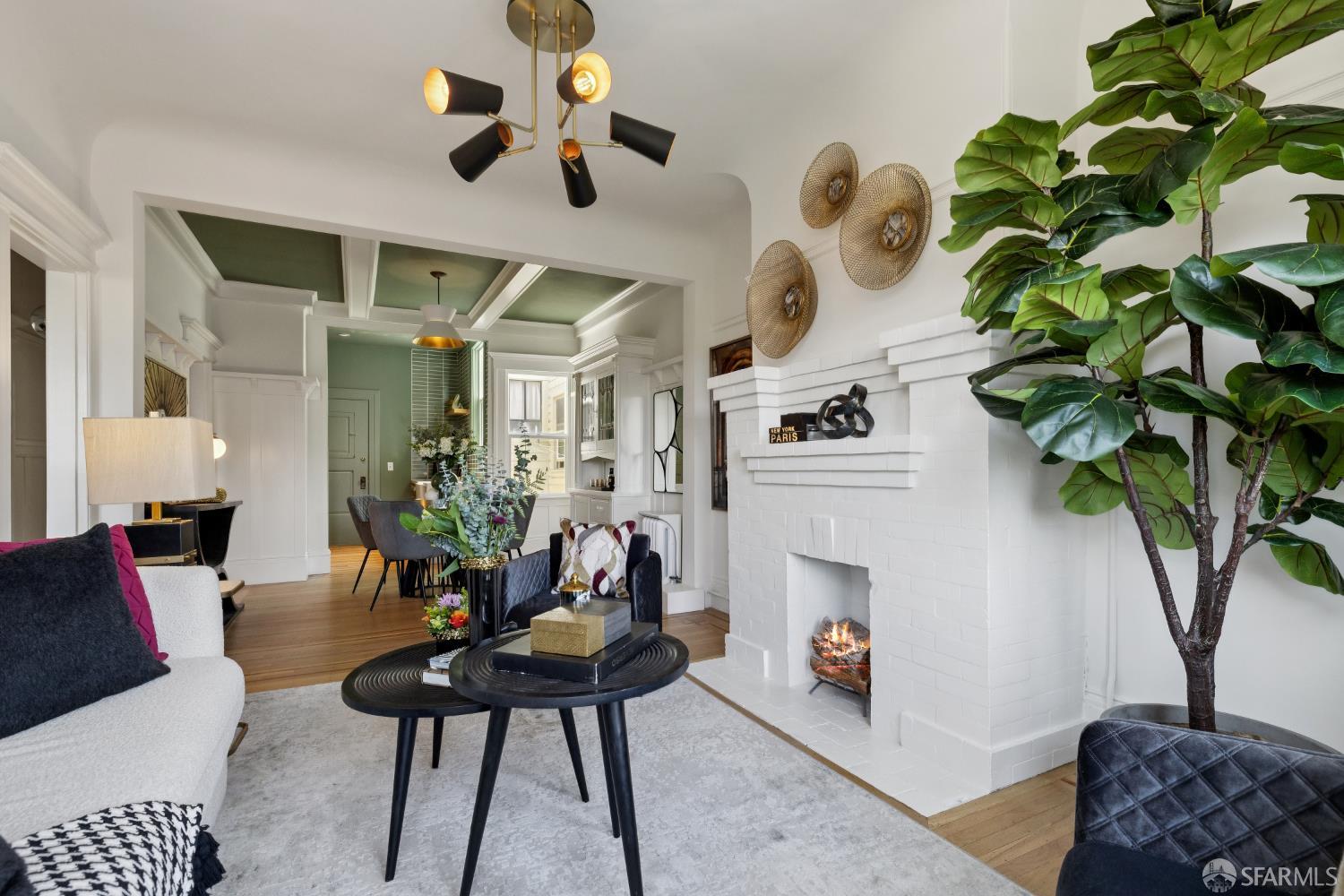 San Francisco, California, 94109, United States, 1 Bedroom Bedrooms, ,1 BathroomBathrooms,Residential,For Sale,1941812