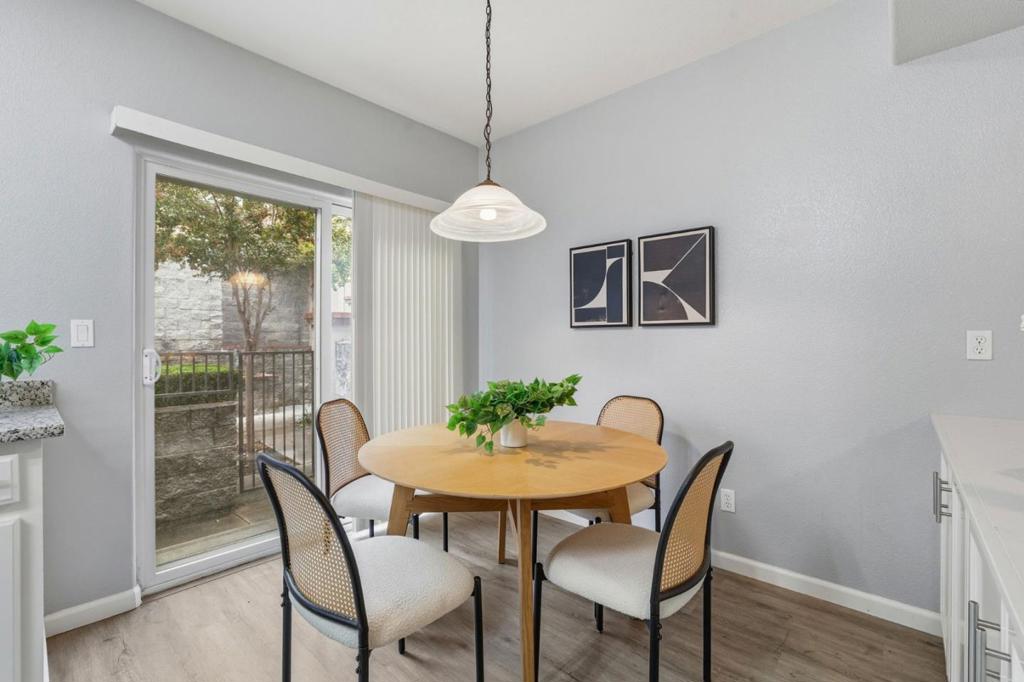 San Jose, California, 95136, United States, 2 Bedrooms Bedrooms, ,3 BathroomsBathrooms,Residential,For Sale,1987306