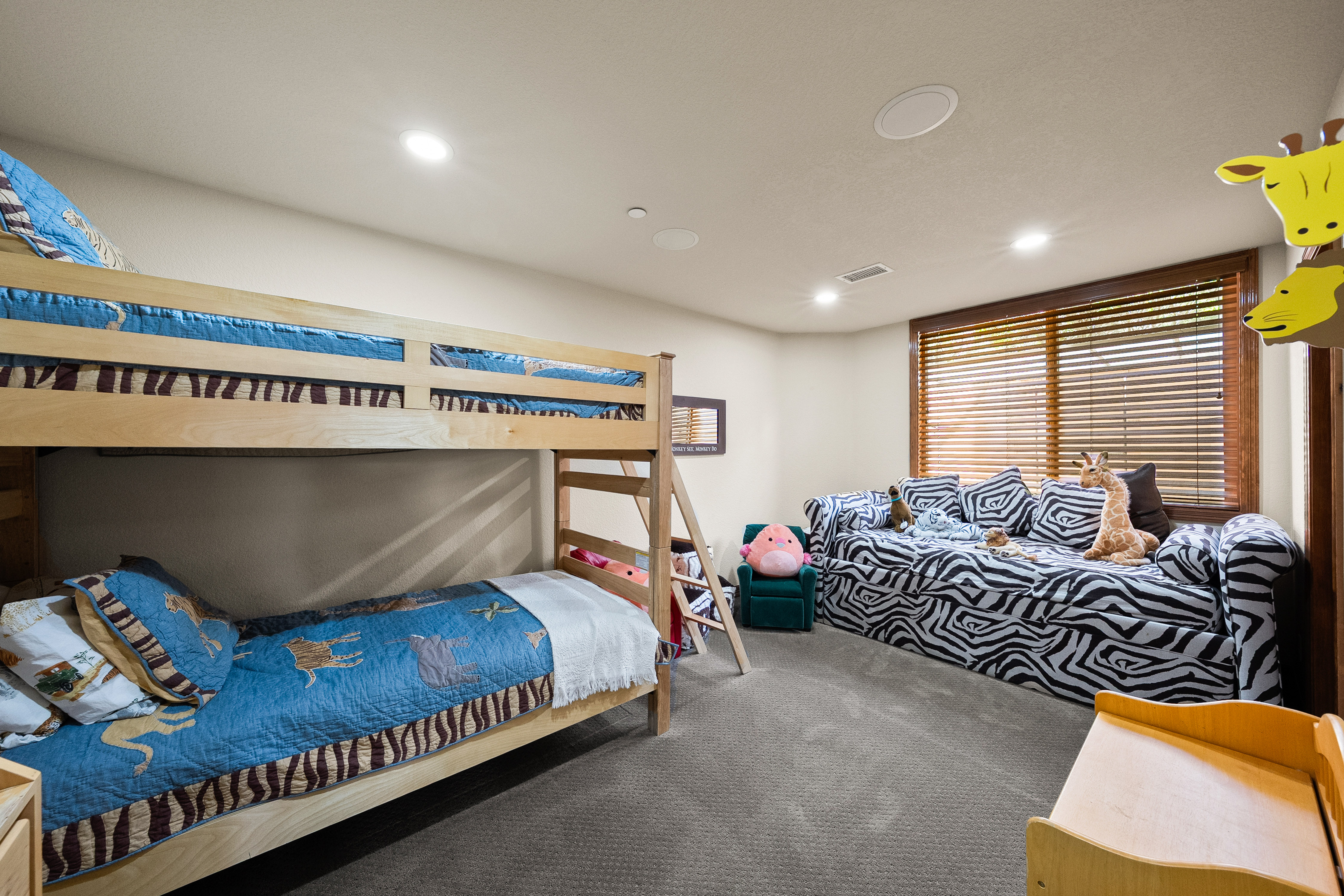  Exceptional ranch-style home in the prestigious gated golf course community - 物件實景