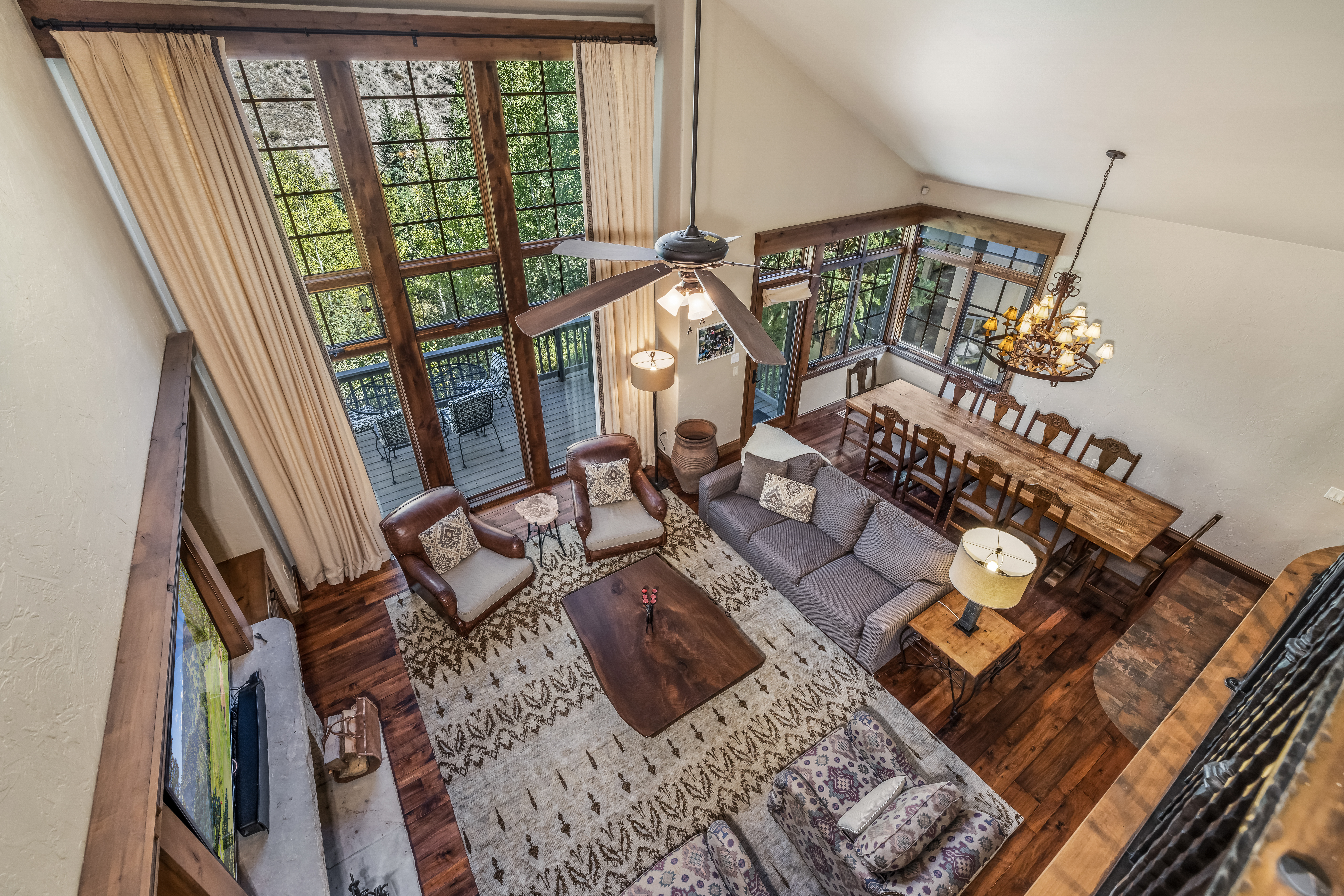  Exceptional Blend of Mountain Elegance, Comfort, and Year-round Recreation - 物件實景