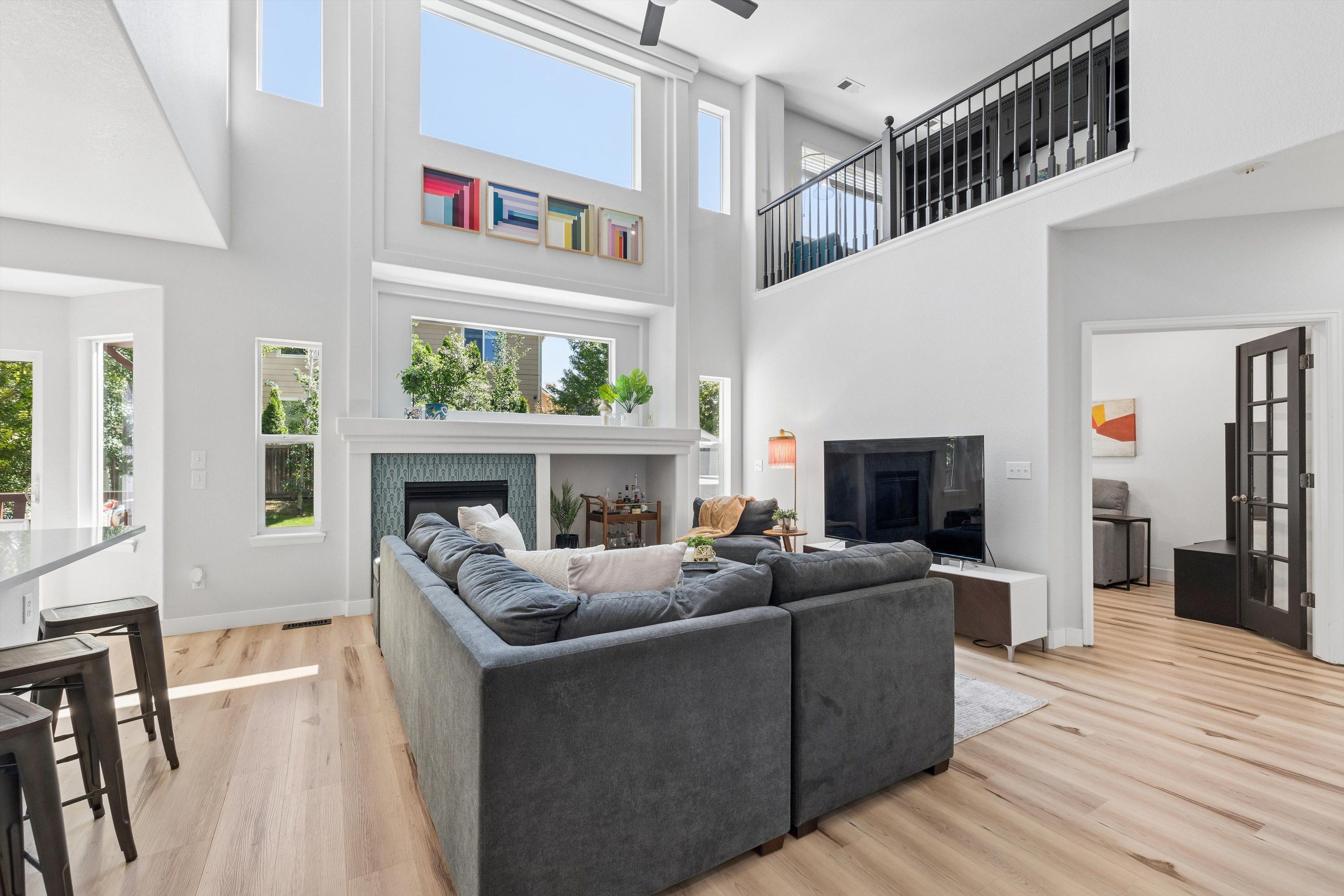  Thoughtfully Designed Four-Bedroom, Three Bath Residence - 物件實景