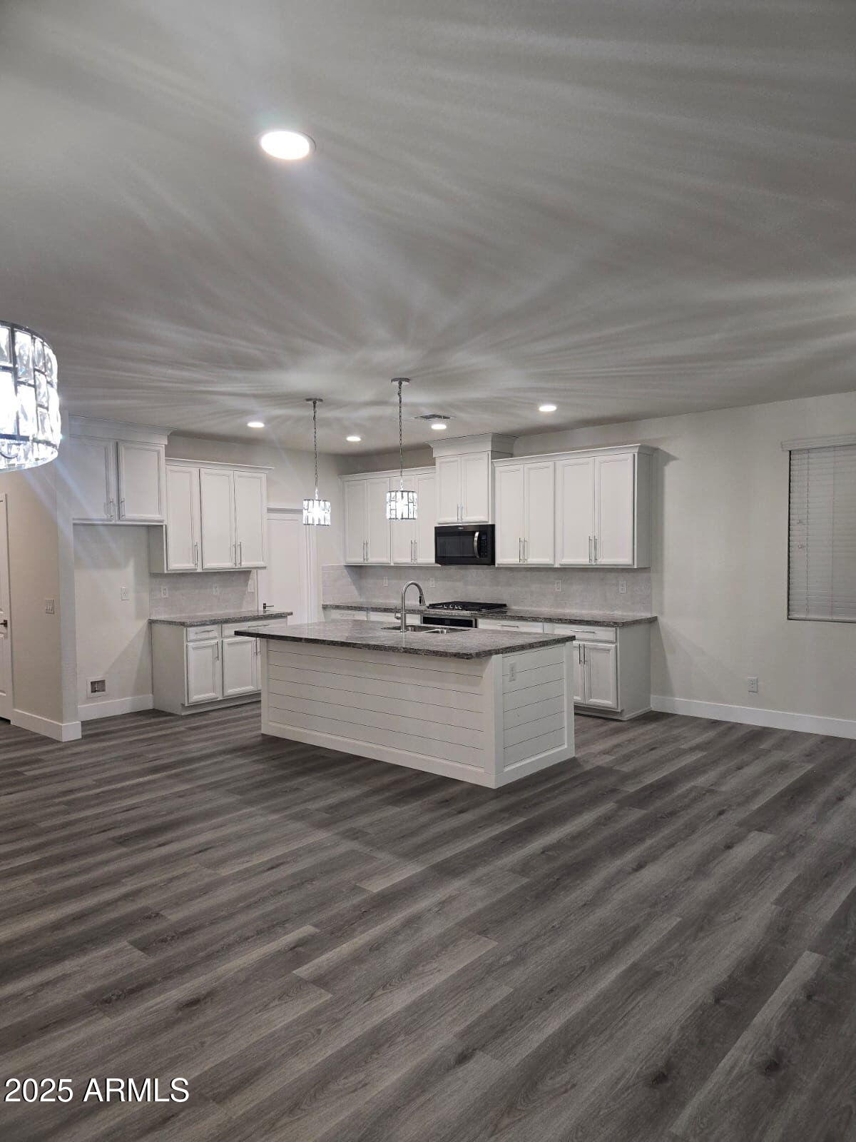 Glendale, Arizona, 85307, United States, 4 Bedrooms Bedrooms, ,3 BathroomsBathrooms,Residential,For Sale,2003345