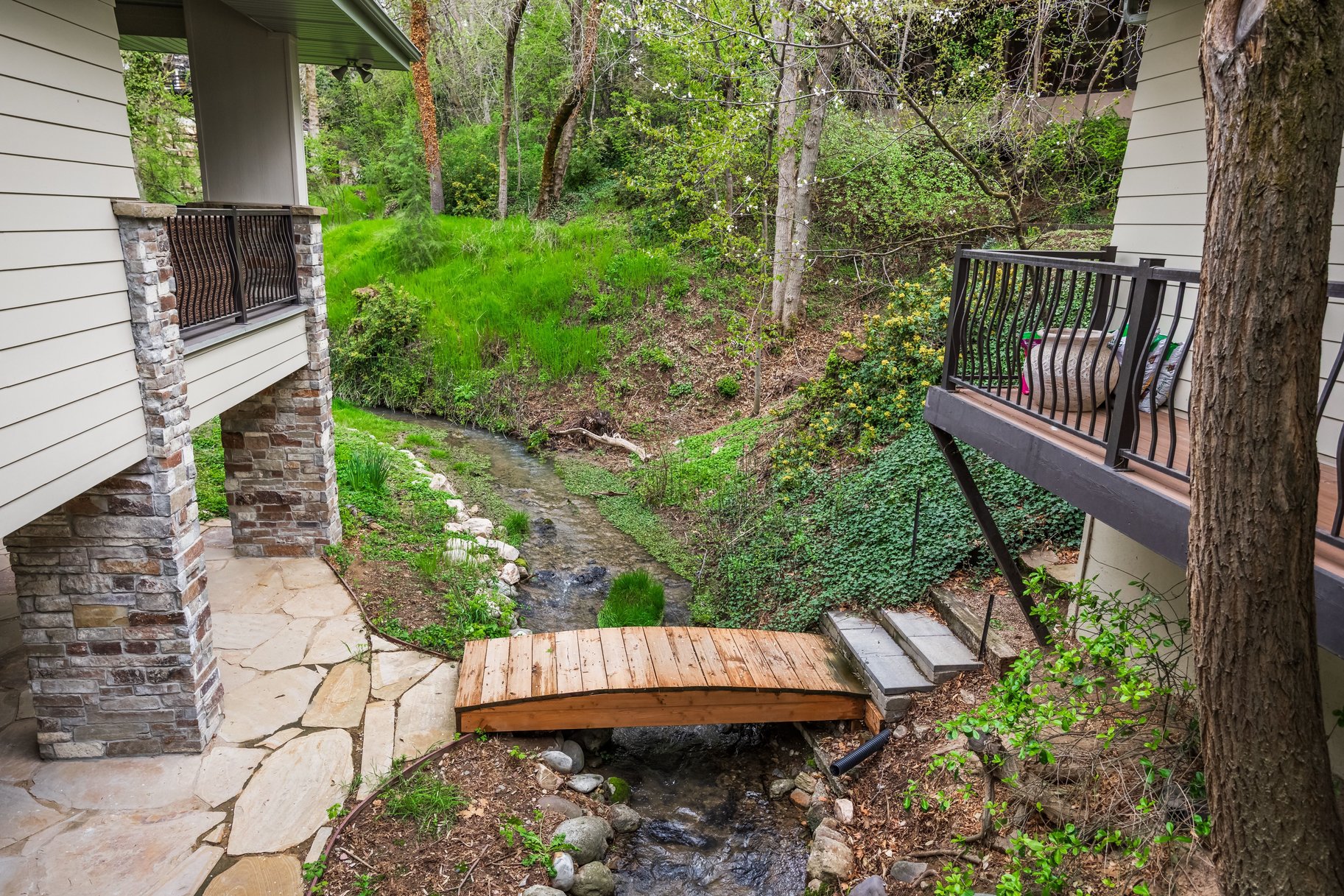  The Bend at Holladay, A Private Creekside Sanctuary - 物件實景