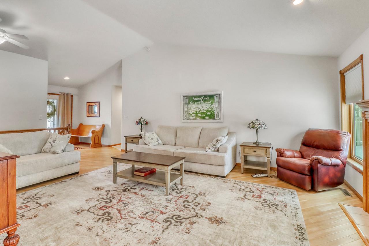 West Fargo, North Dakota, 58078, United States, 3 Bedrooms Bedrooms, ,2 BathroomsBathrooms,Residential,For Sale,2006344