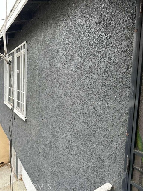 South Gate, California, 90280, United States, 4 Bedrooms Bedrooms, ,Residential,For Sale,1986153