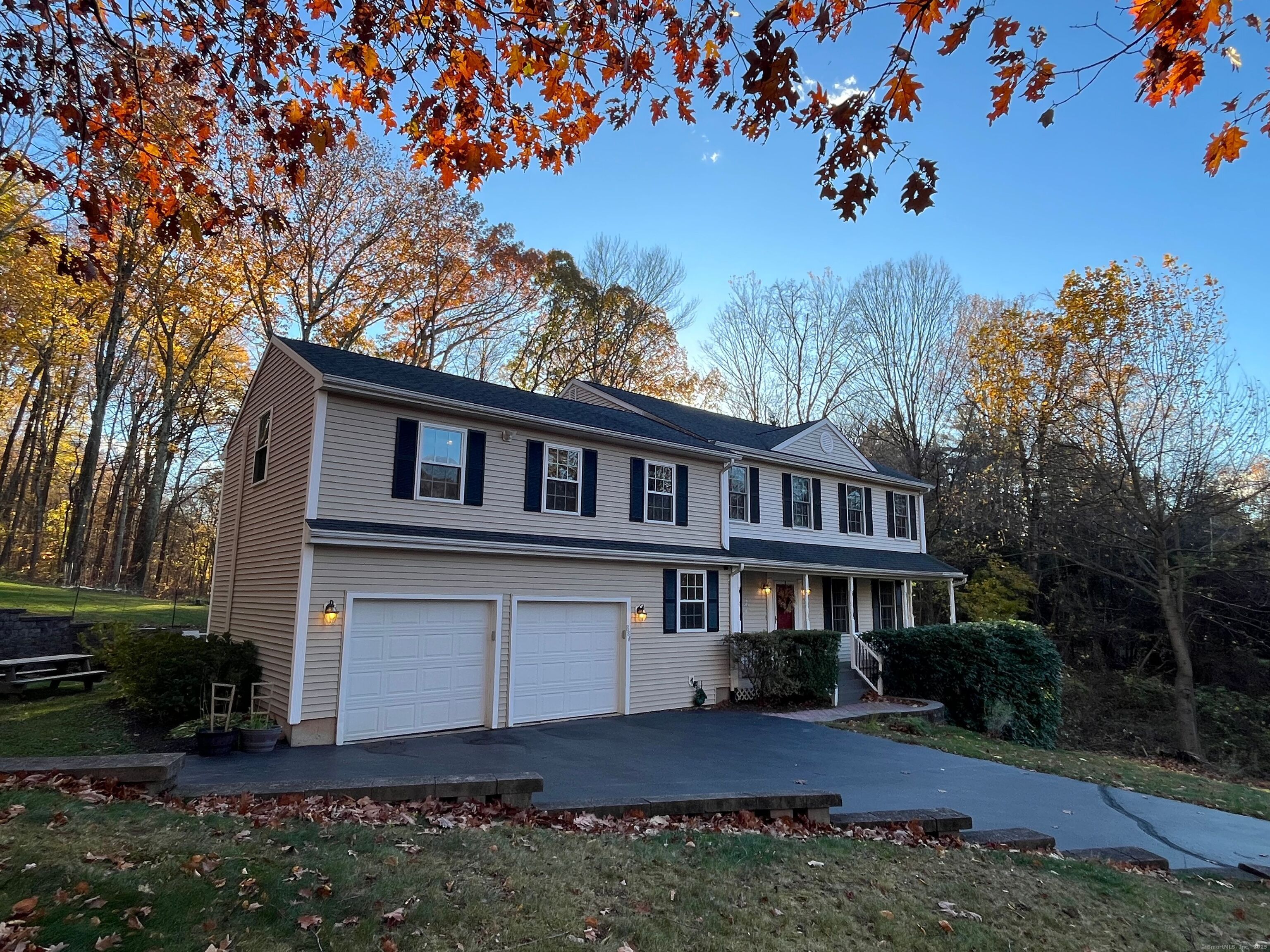Cheshire, Connecticut, 06410, United States, 3 Bedrooms Bedrooms, ,3 BathroomsBathrooms,Residential,For Sale,1987474
