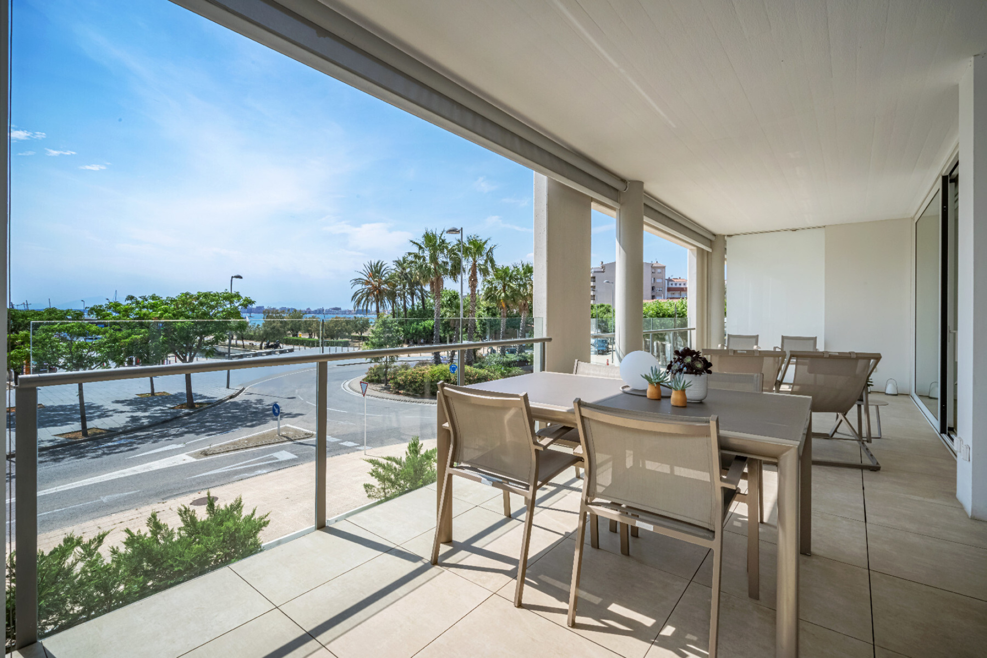  Luxury apartment on the seafront in front of the marina - Roses - 物件實景