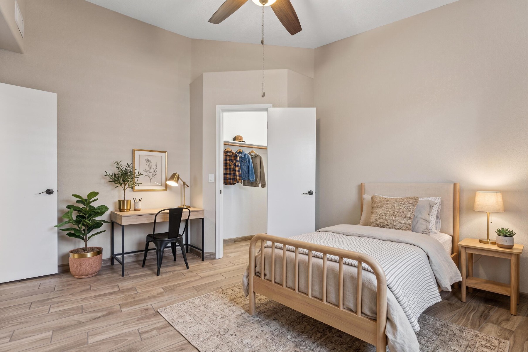  4327 E Siesta Lane¦Phoenix, AZ - 物件實景