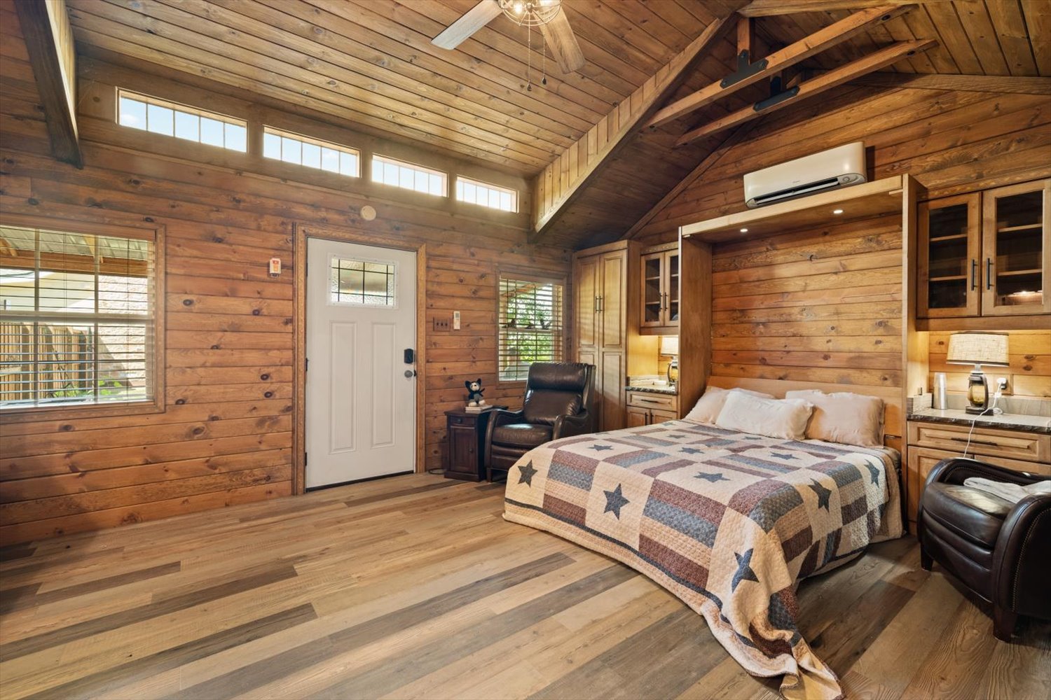 Quinlan, Texas, 75474, United States, 2 Bedrooms Bedrooms, ,2 BathroomsBathrooms,Residential,For Sale,1937387