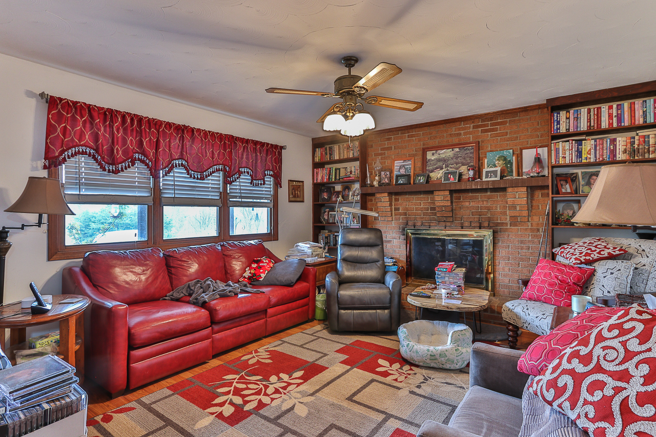 Taylorsville, North Carolina, 28681, United States, 4 Bedrooms Bedrooms, ,2 BathroomsBathrooms,Residential,For Sale,1942573