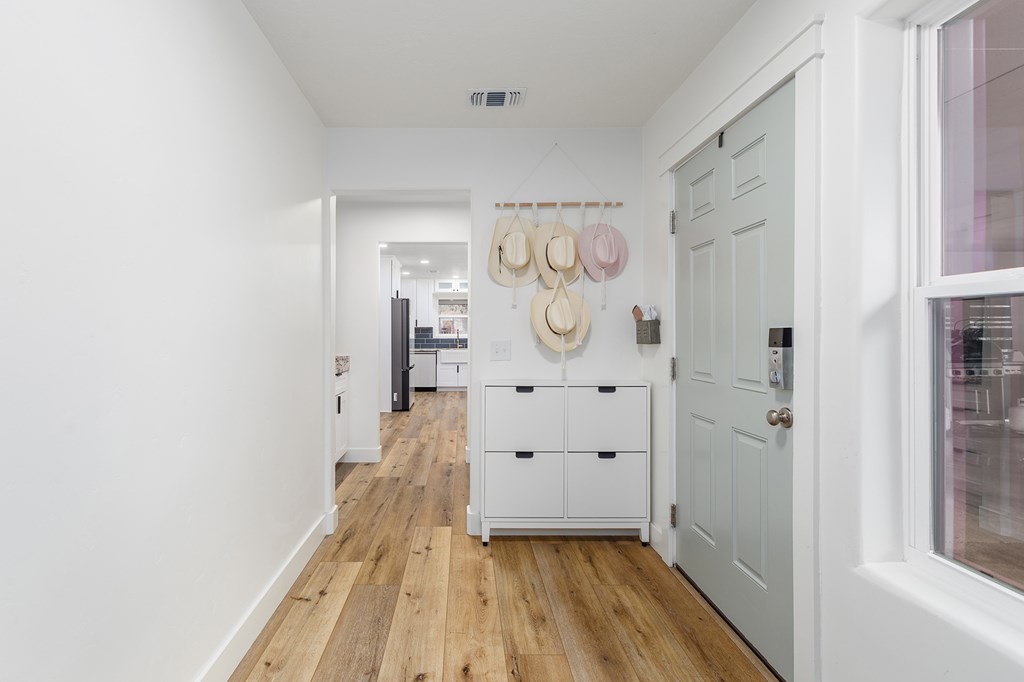 Huntington, Texas, 75949, United States, 4 Bedrooms Bedrooms, ,3 BathroomsBathrooms,Residential,For Sale,2009235