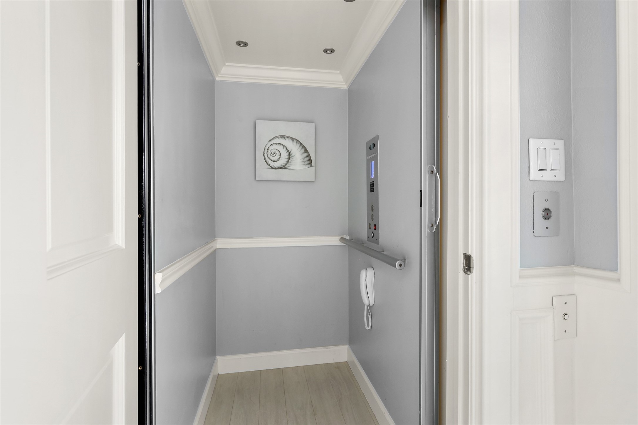 Nassau Bay, Texas, 77058, United States, 5 Bedrooms Bedrooms, ,5 BathroomsBathrooms,Residential,For Sale,1988330