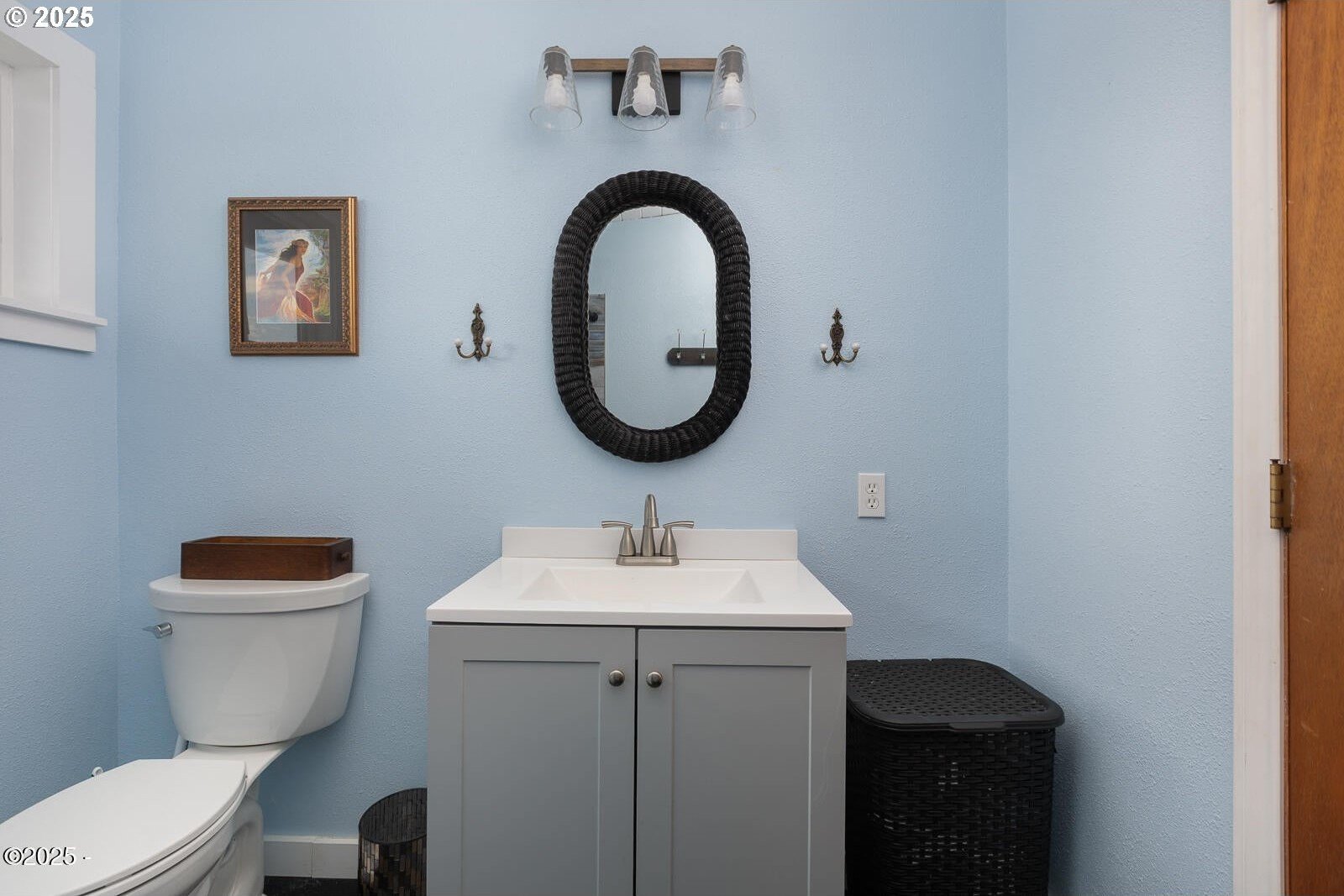 Lincoln City, Oregon, 97367, United States, 3 Bedrooms Bedrooms, ,2 BathroomsBathrooms,Residential,For Sale,1927014