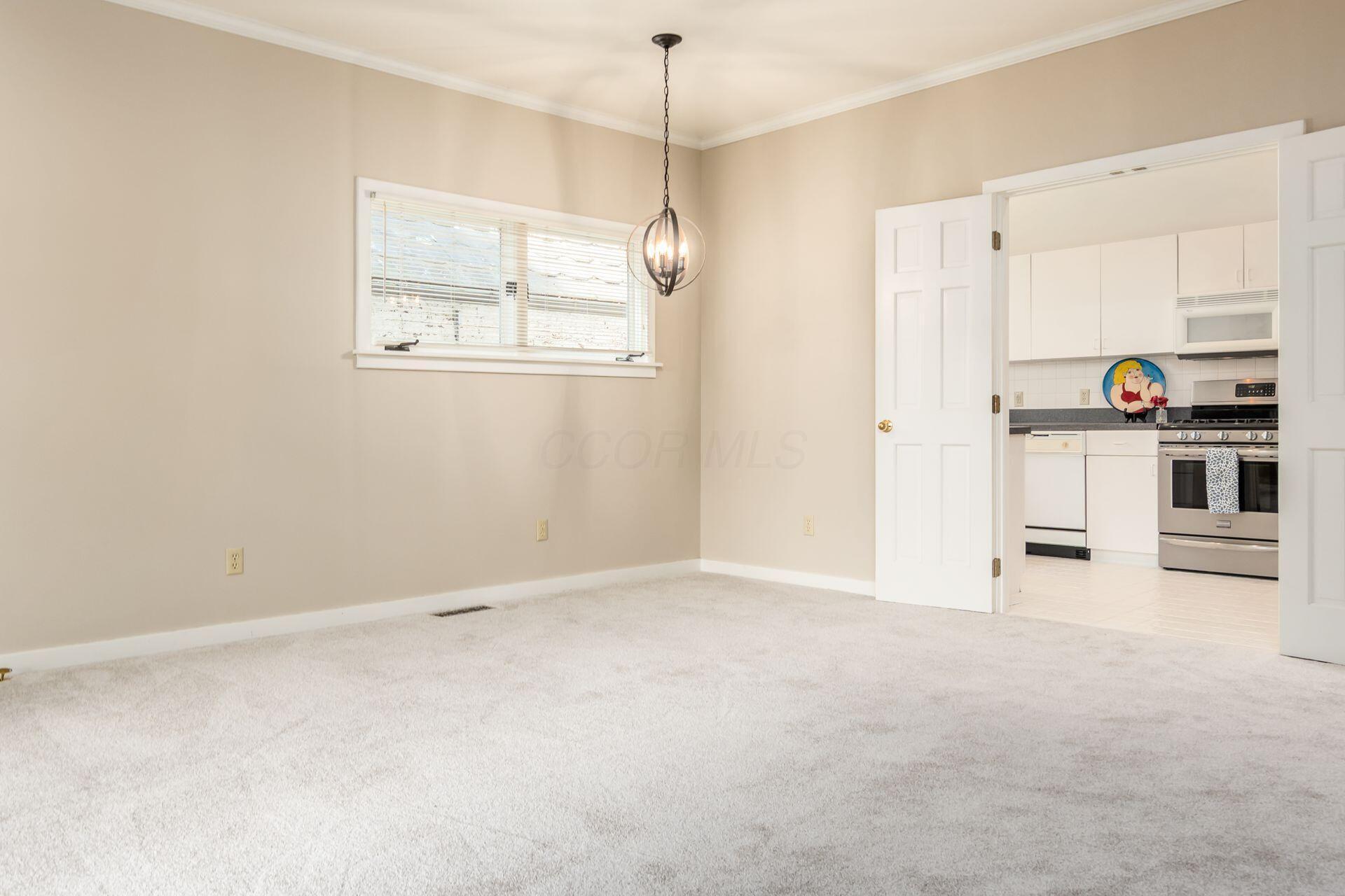 Columbus, Ohio, 43206, United States, 2 Bedrooms Bedrooms, ,3 BathroomsBathrooms,Residential,For Sale,1874605