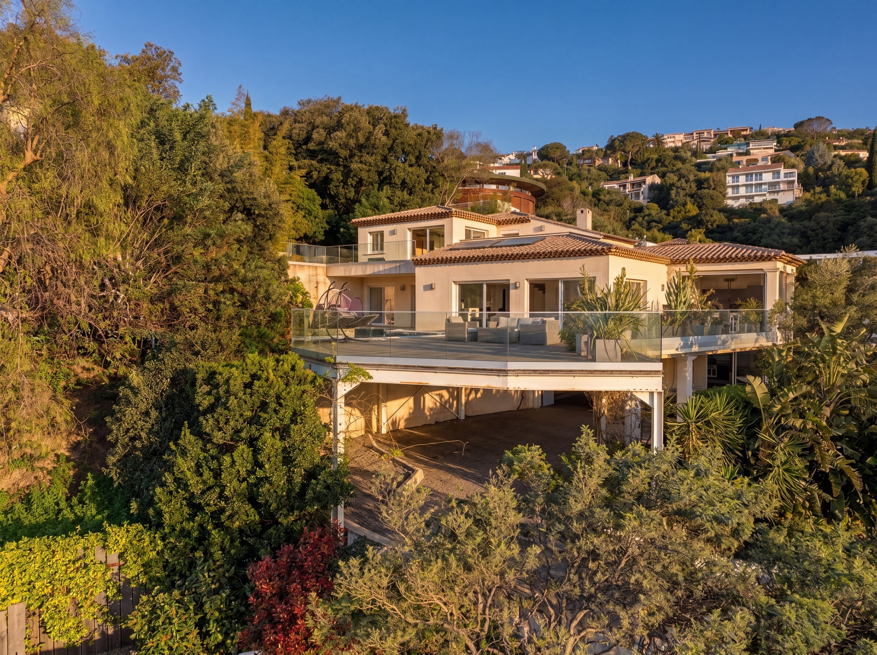  Les Issambres sea view villa with pool, 5 bedrooms and guest apartment near bea… - 物件實景