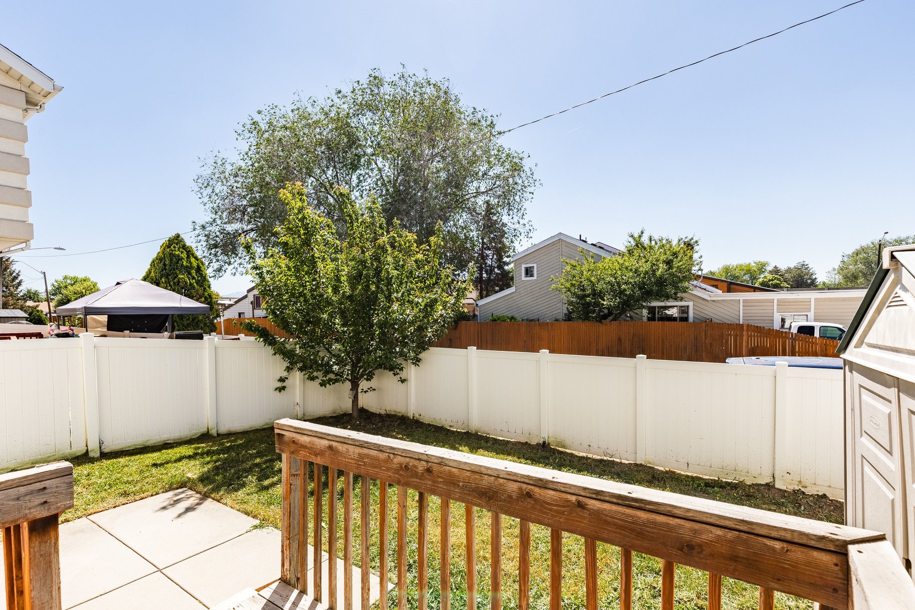  Your Perfect Townhome: Spacious Layout, Finished Basement & Relaxing Back Patio - 物件實景
