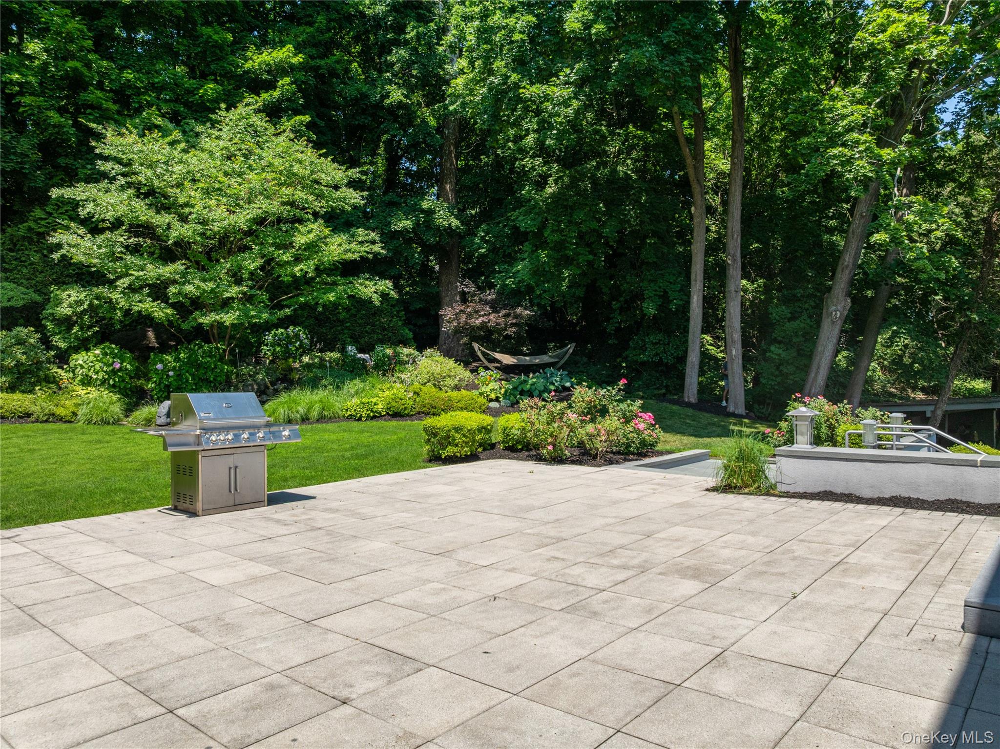  353 E Shore Road, Great Neck, NY, 11023 - 物件實景