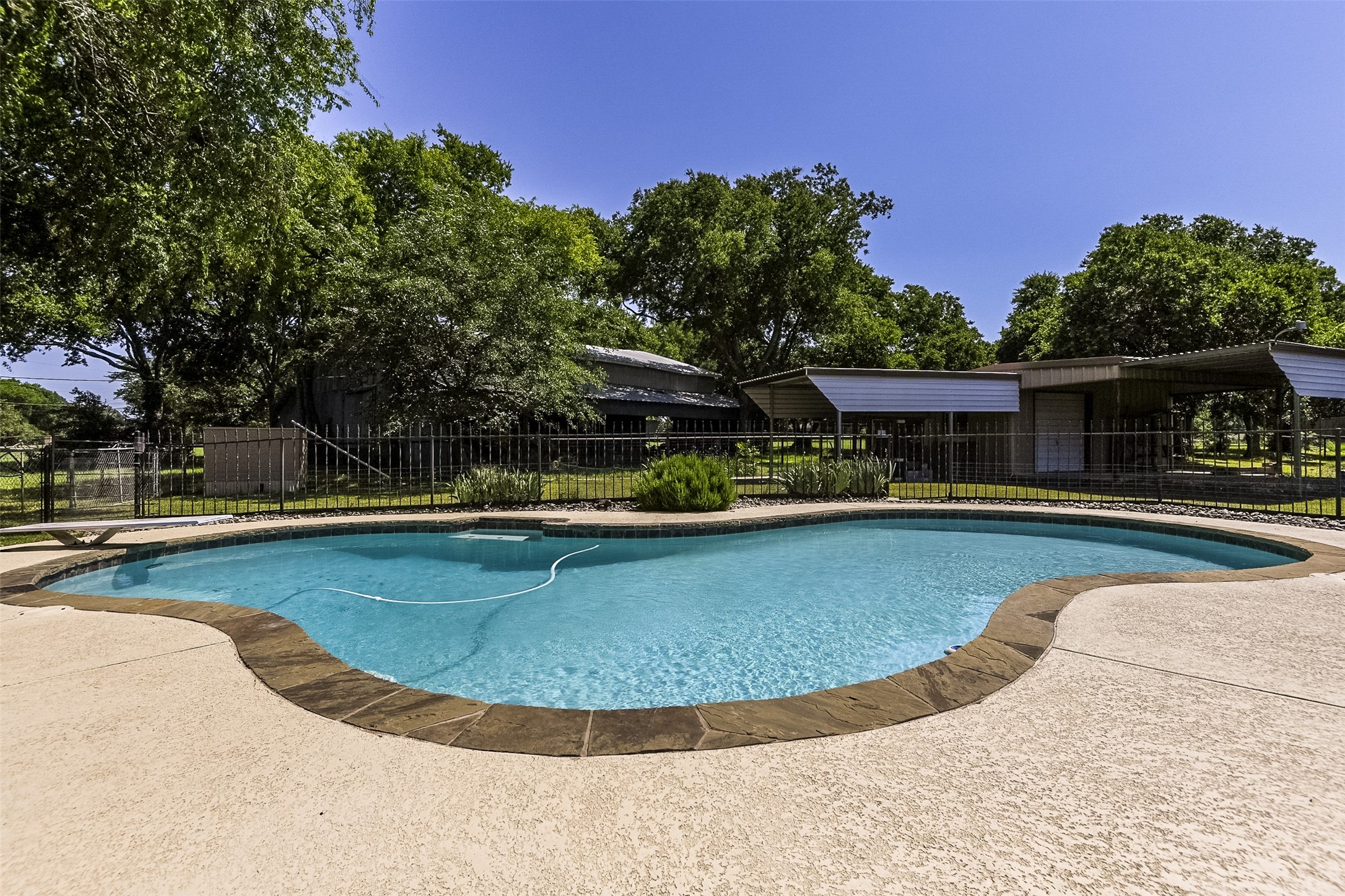 Ovilla, Texas, 75154, United States, 3 Bedrooms Bedrooms, ,4 BathroomsBathrooms,Residential,For Sale,1866219