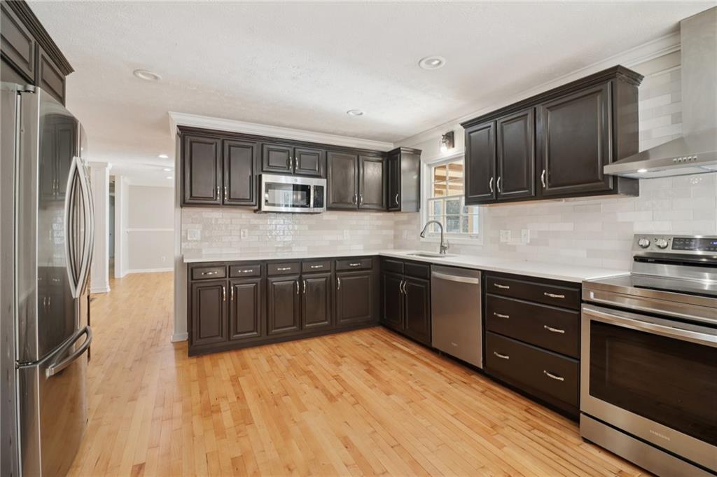 Smyrna, Georgia, 30082, United States, 6 Bedrooms Bedrooms, ,3 BathroomsBathrooms,Residential,For Sale,2002854