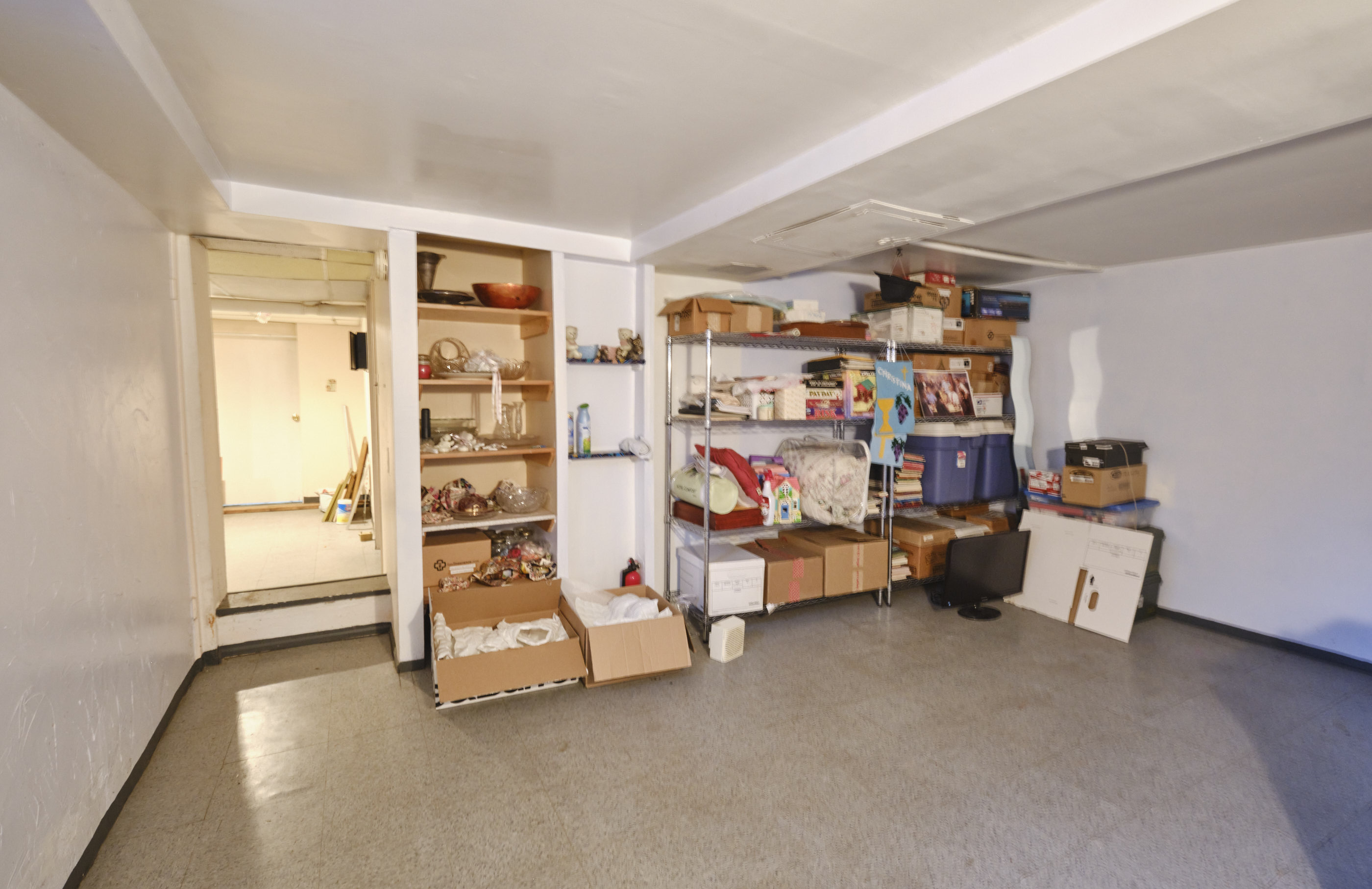 Floral Park, New York, 11001, United States, 3 Bedrooms Bedrooms, ,1 BathroomBathrooms,Residential,For Sale,1988885