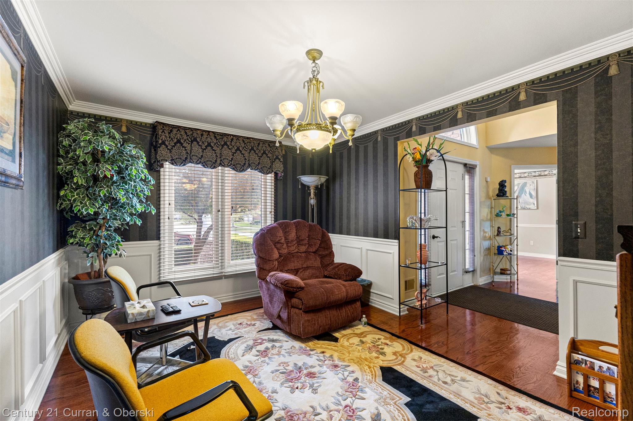 Clinton Charter Township, Michigan, 48038, United States, 4 Bedrooms Bedrooms, ,4 BathroomsBathrooms,Residential,For Sale,1979436