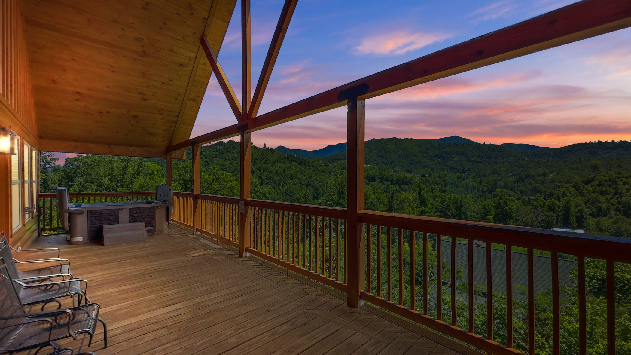 Gatlinburg, Tennessee, 37738, United States, 5 Bedrooms Bedrooms, ,6 BathroomsBathrooms,Residential,For Sale,1914127