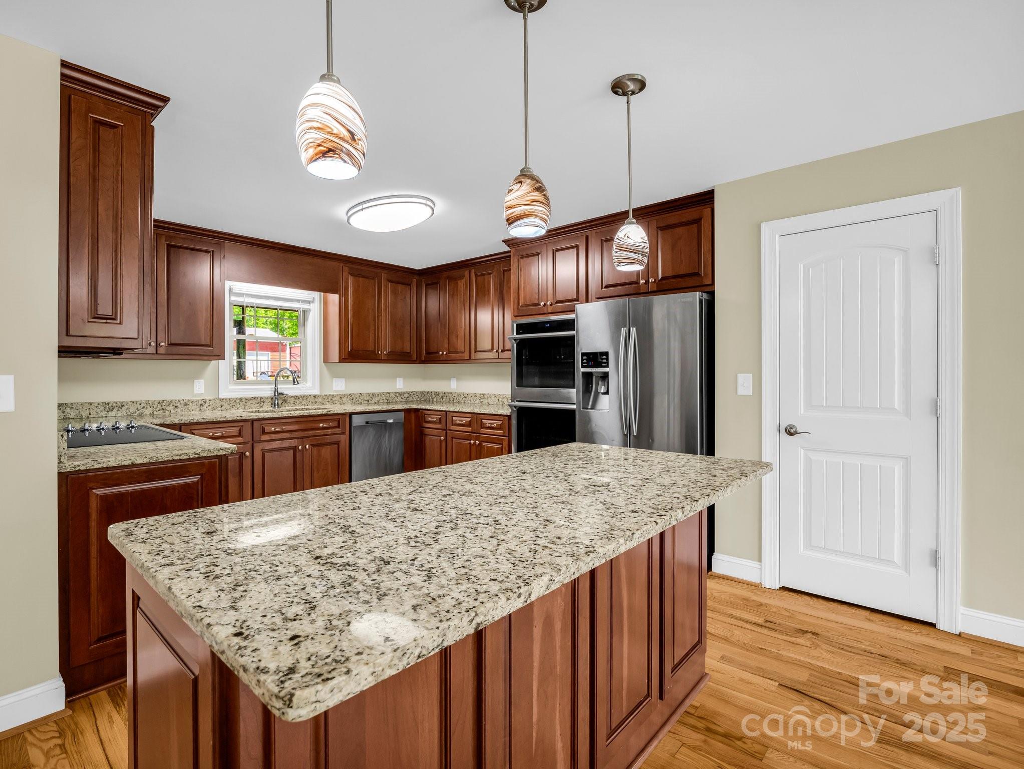 Lincolnton, North Carolina, 28092, United States, 3 Bedrooms Bedrooms, ,3 BathroomsBathrooms,Residential,For Sale,2005989