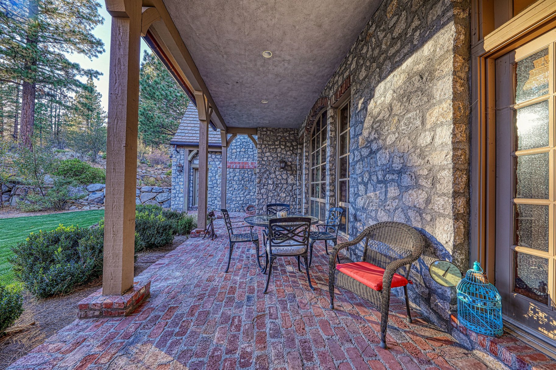  THE BENNINGTON ESTATE - Elegance of the French Alps - Spirit of the Sierras - 物件實景