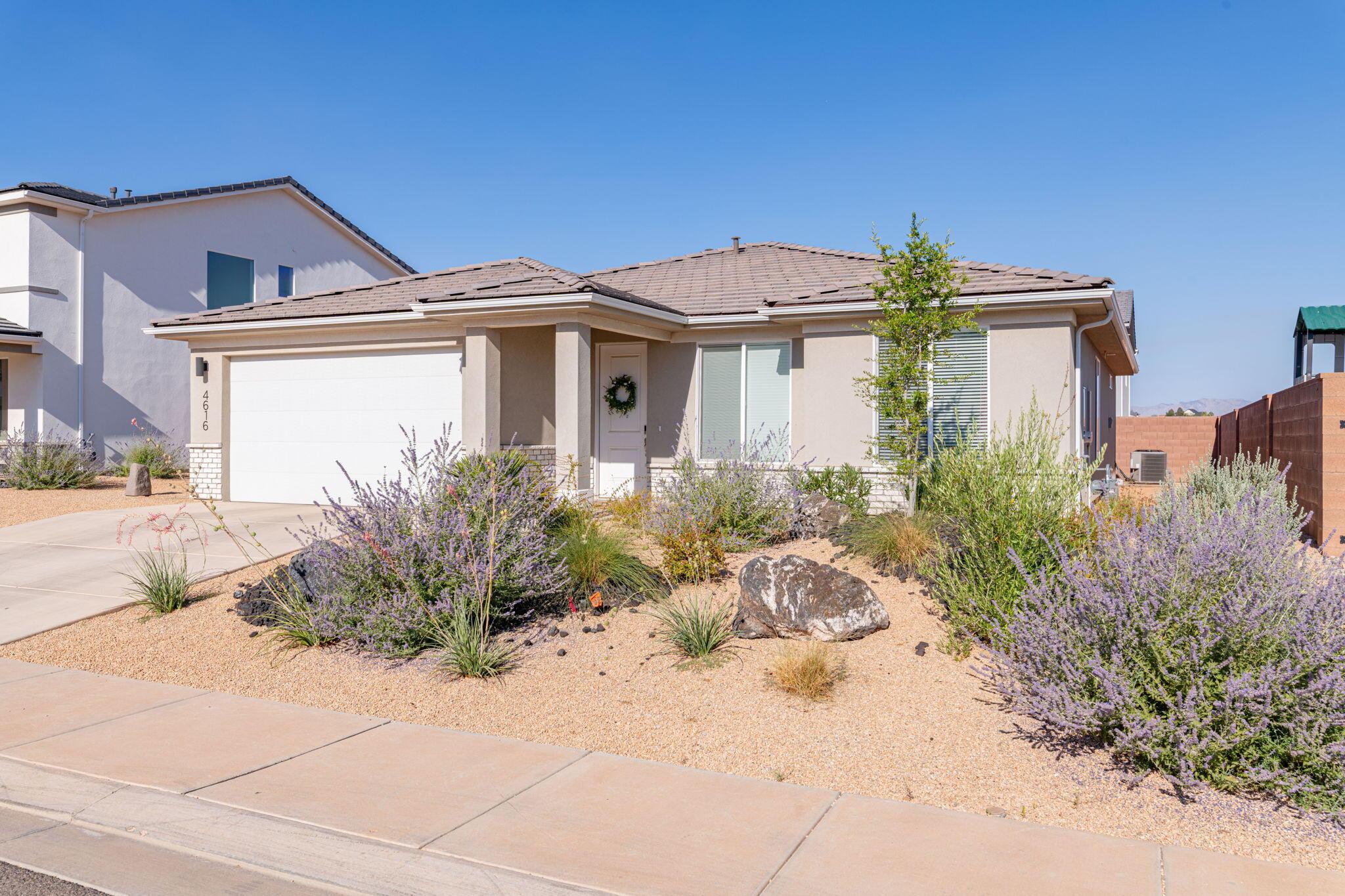 Washington, Utah, 84780, United States, 3 Bedrooms Bedrooms, ,2 BathroomsBathrooms,Residential,For Sale,1892539