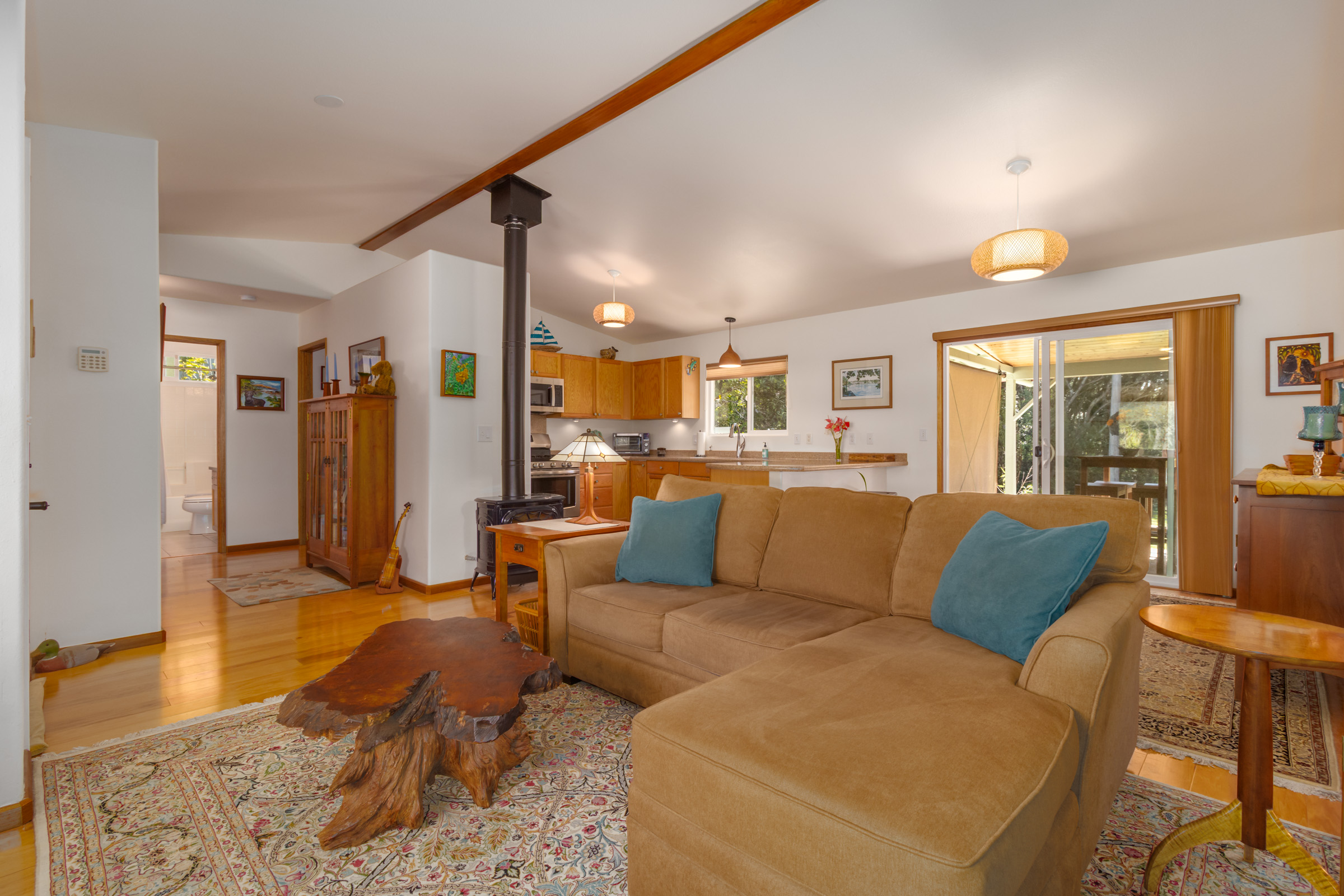 Volcano, Hawaii, 96785, United States, 3 Bedrooms Bedrooms, ,2 BathroomsBathrooms,Residential,For Sale,1971396