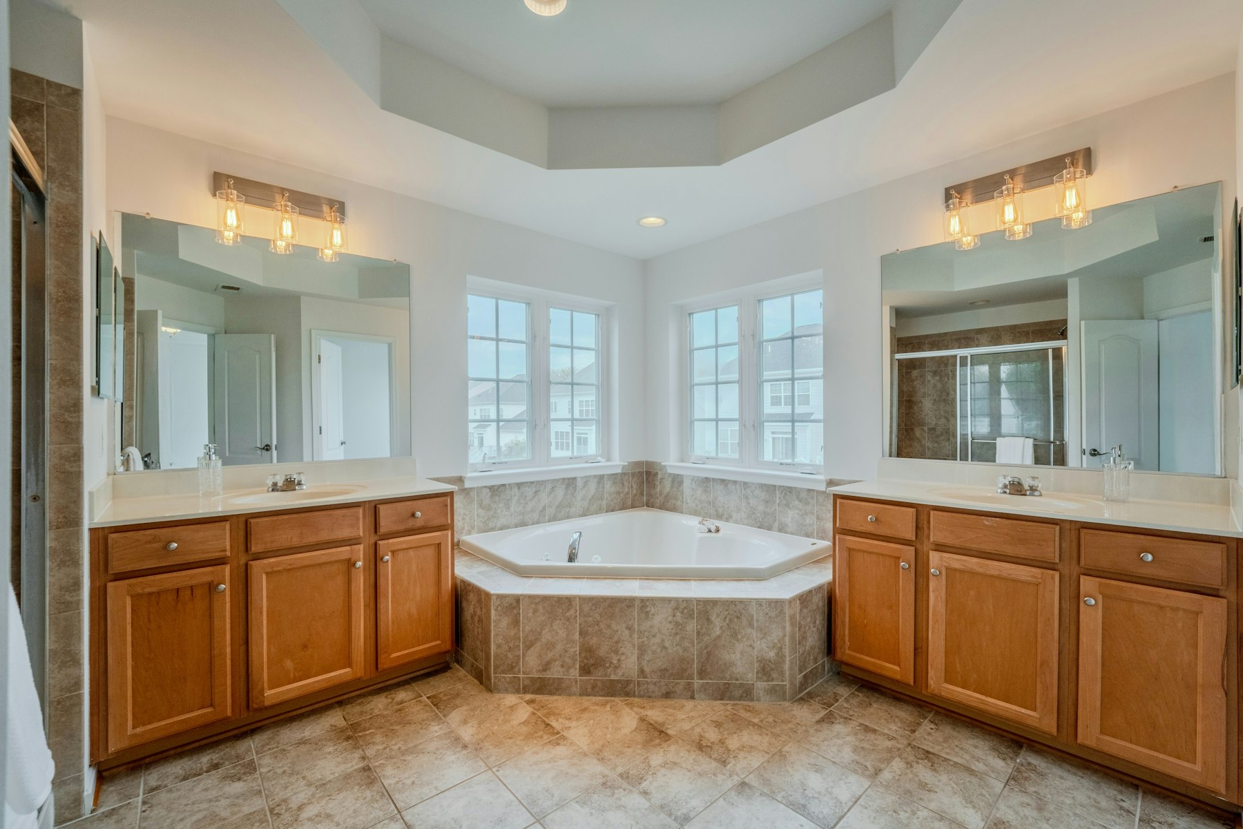  13544 Arcadian Drive, Leesburg, VA, 20176 - 物件實景