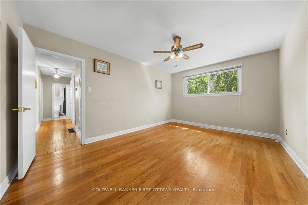 Ottawa, Ontario, K2A 1N7, CA, 3 Bedrooms Bedrooms, ,2 BathroomsBathrooms,Residential,For Sale,1924987