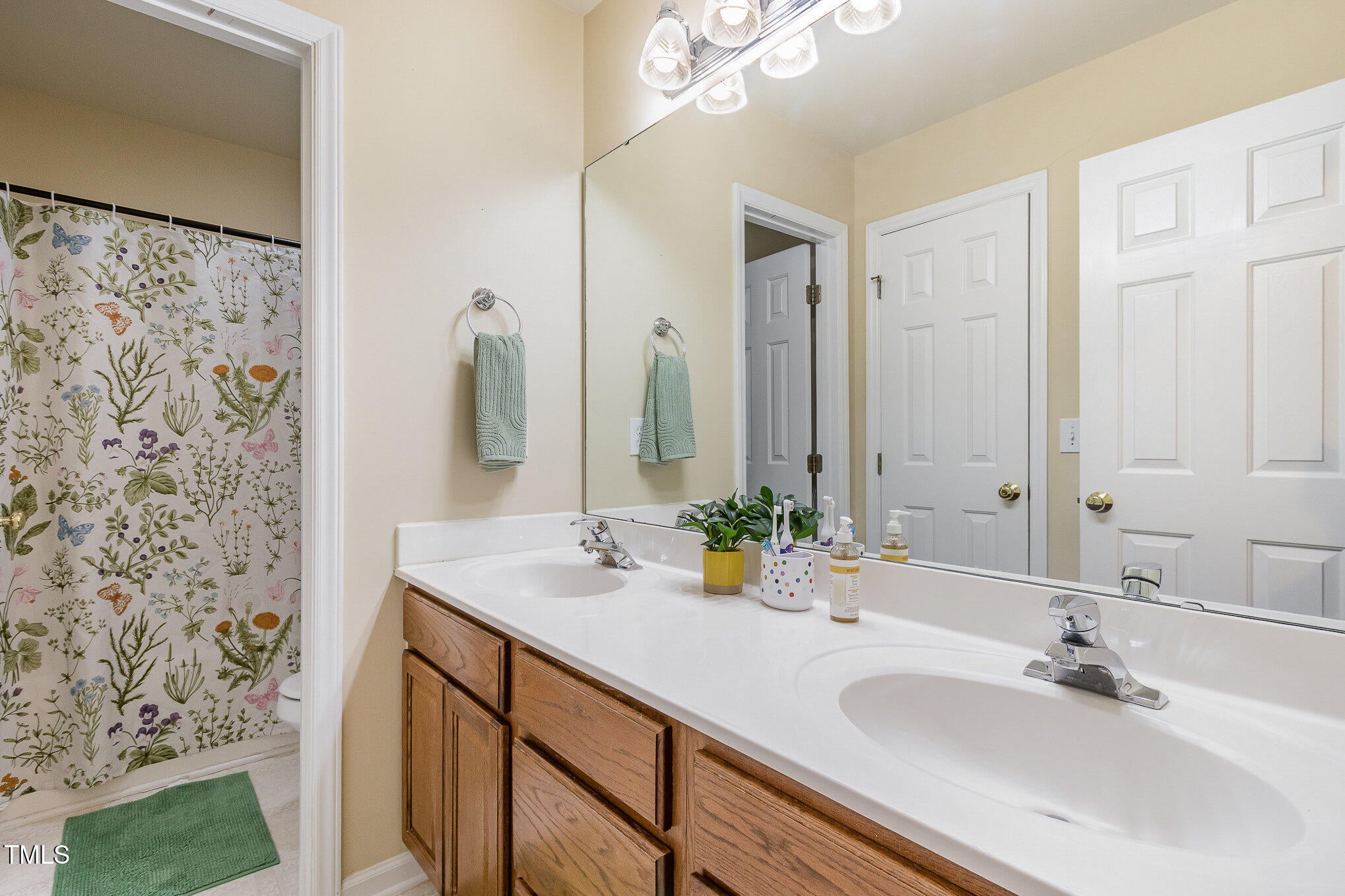Durham, North Carolina, 27712, United States, 5 Bedrooms Bedrooms, ,3 BathroomsBathrooms,Residential,For Sale,1767500