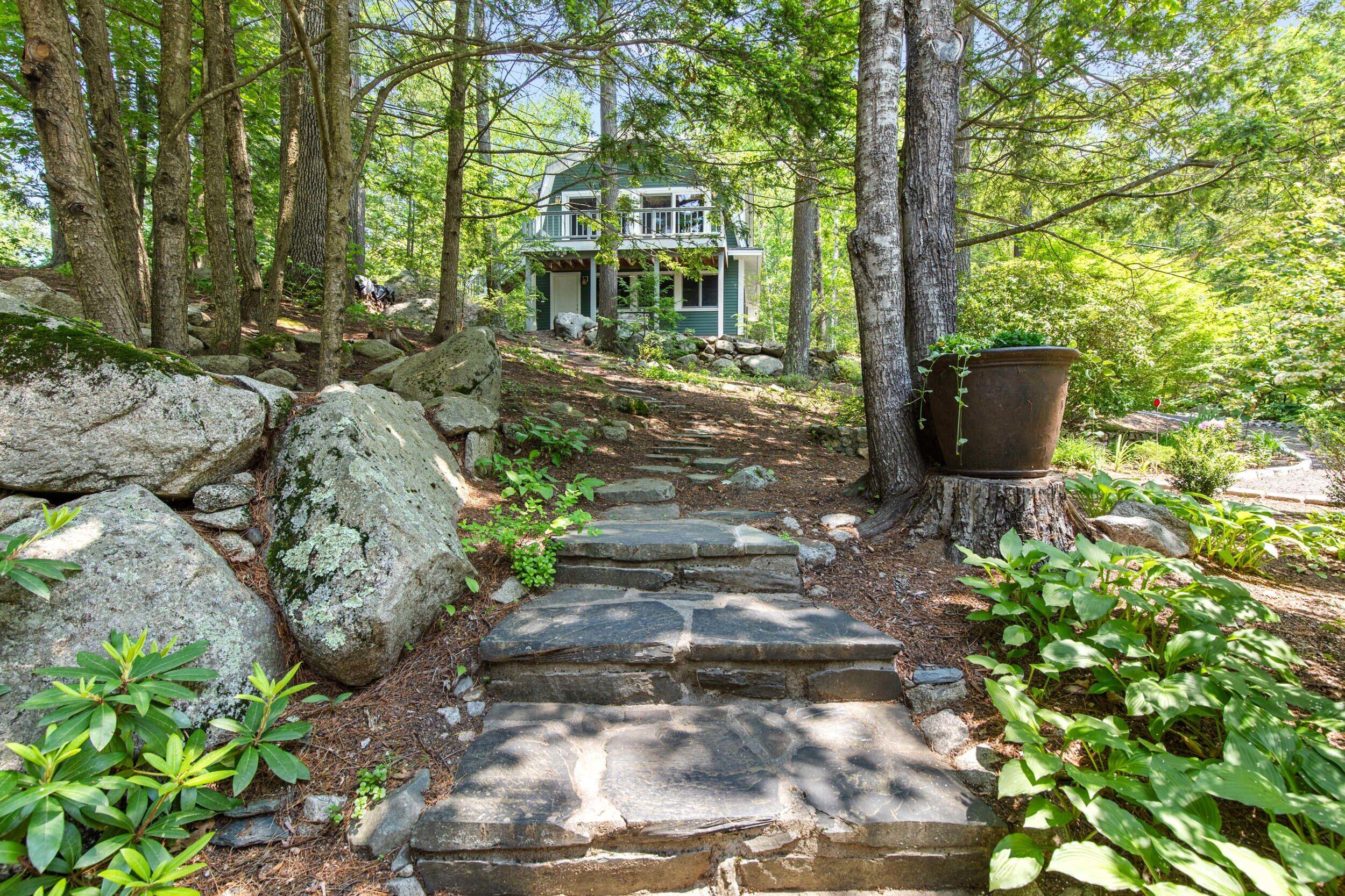 Raymond, Maine, 04071, United States, 4 Bedrooms Bedrooms, ,3 BathroomsBathrooms,Residential,For Sale,1974658