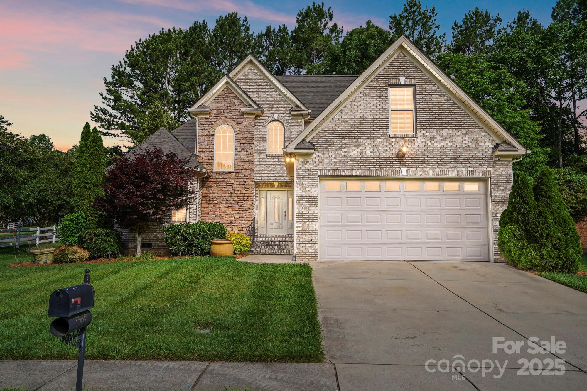 Rock Hill, South Carolina, 29730, United States, 4 Bedrooms Bedrooms, ,3 BathroomsBathrooms,Residential,For Sale,1826399