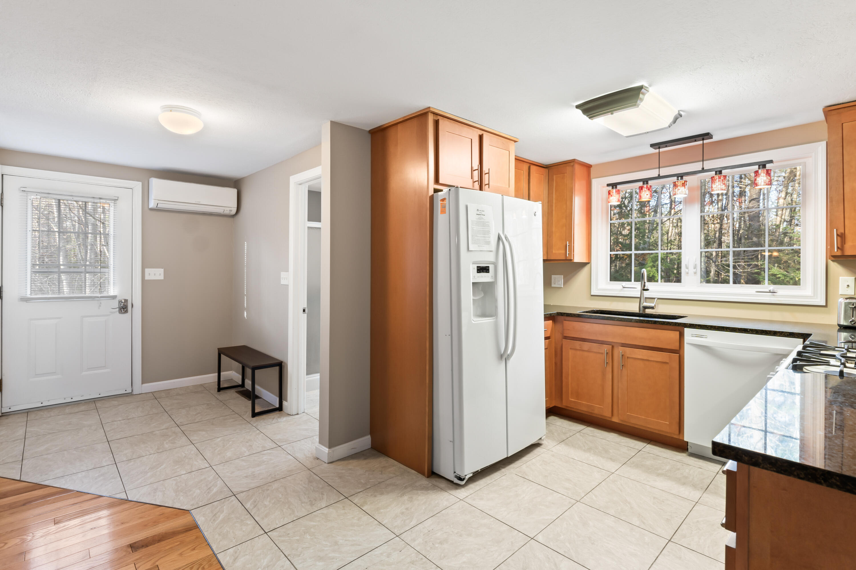 Ogunquit, Maine, 03907, United States, ,4 BathroomsBathrooms,Residential,For Sale,1830801