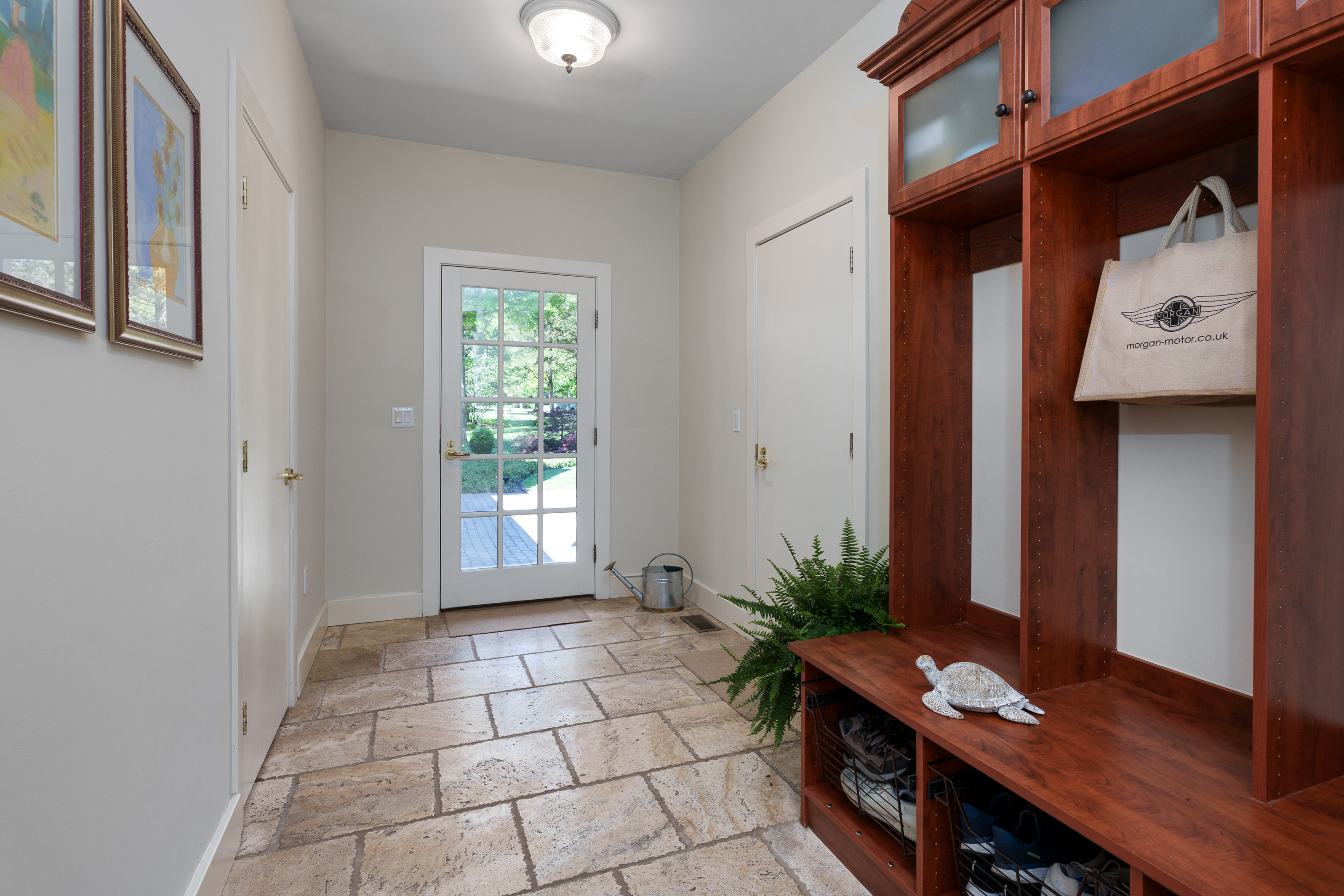  Exceptional Pond View Home with Dual Primary Suites - 物件實景